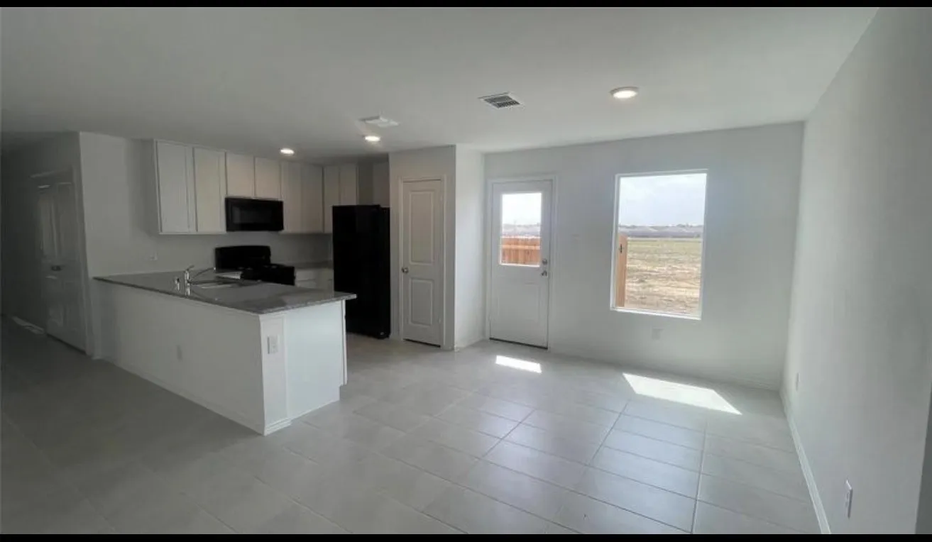 Single Family Residence For Rent in Kaufman County , 1817 Mallen Farm Ridge, Crandall, Texas 75114, 3 Bedroom, 2 Bathroom, 2 Garage spaces, 1,450 Sqft, built in 2024, mls#21390554, Real Estate Agent in Crandall, Homes For Rent in Kaufman county, Homes For Rent in Crandall, Realtor in Crandall Texas, Real Estate Brokerage Independent Realty Texas, Luminita Cordes Realtor