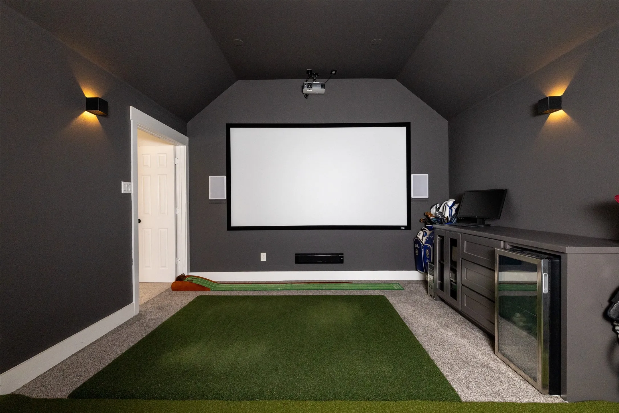 Theater room with Built in speakers