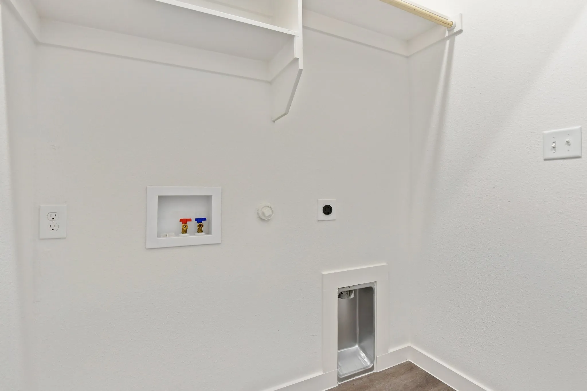 Duplex For Rent in Grayson County , 720 W Texas Street, Denison, Texas 75021, 3 Bedroom, 2 Bathroom, Garage spaces, 1,368 Sqft, built in 2022, mls#21390558, Real Estate Agent in Denison, Homes For Rent in Grayson county, Homes For Rent in Denison, Realtor in Denison Texas, Real Estate Brokerage Independent Realty Texas, Luminita Cordes Realtor