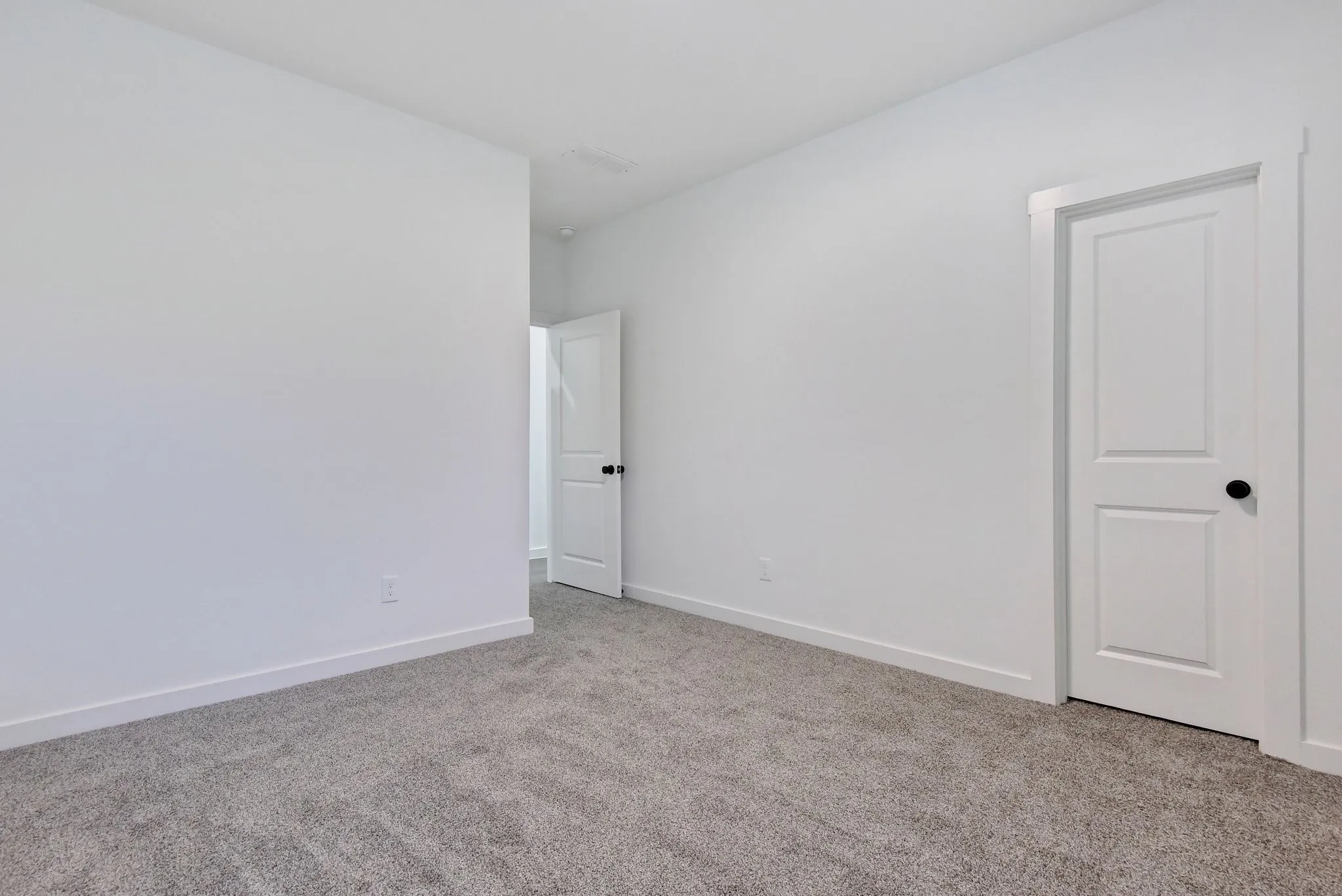 Duplex For Rent in Grayson County , 720 W Texas Street, Denison, Texas 75021, 3 Bedroom, 2 Bathroom, Garage spaces, 1,368 Sqft, built in 2022, mls#21390558, Real Estate Agent in Denison, Homes For Rent in Grayson county, Homes For Rent in Denison, Realtor in Denison Texas, Real Estate Brokerage Independent Realty Texas, Luminita Cordes Realtor