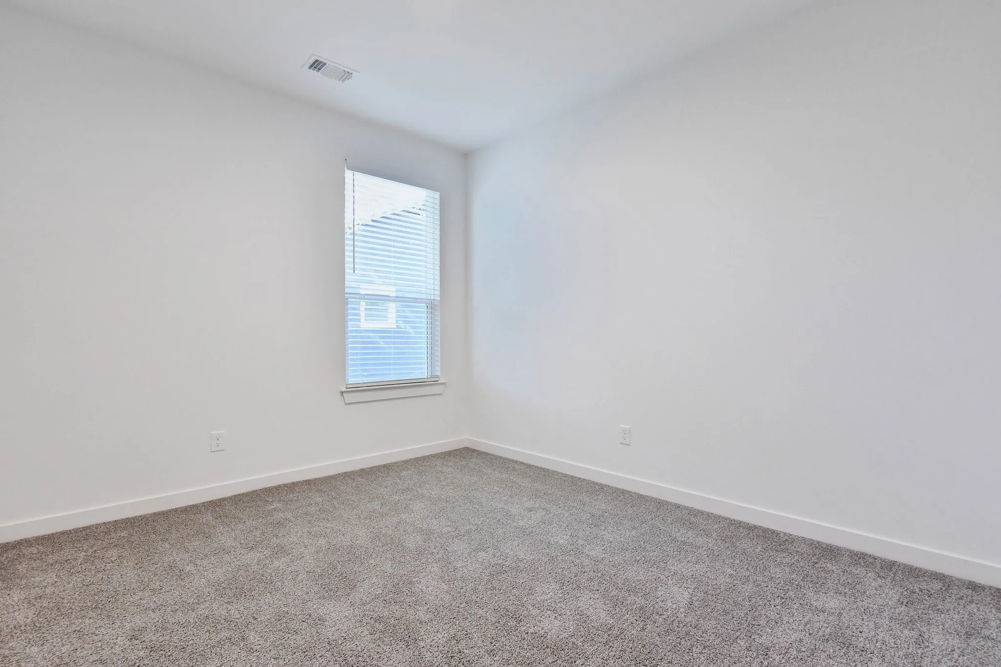 Duplex For Rent in Grayson County , 720 W Texas Street, Denison, Texas 75021, 3 Bedroom, 2 Bathroom, Garage spaces, 1,368 Sqft, built in 2022, mls#21390558, Real Estate Agent in Denison, Homes For Rent in Grayson county, Homes For Rent in Denison, Realtor in Denison Texas, Real Estate Brokerage Independent Realty Texas, Luminita Cordes Realtor