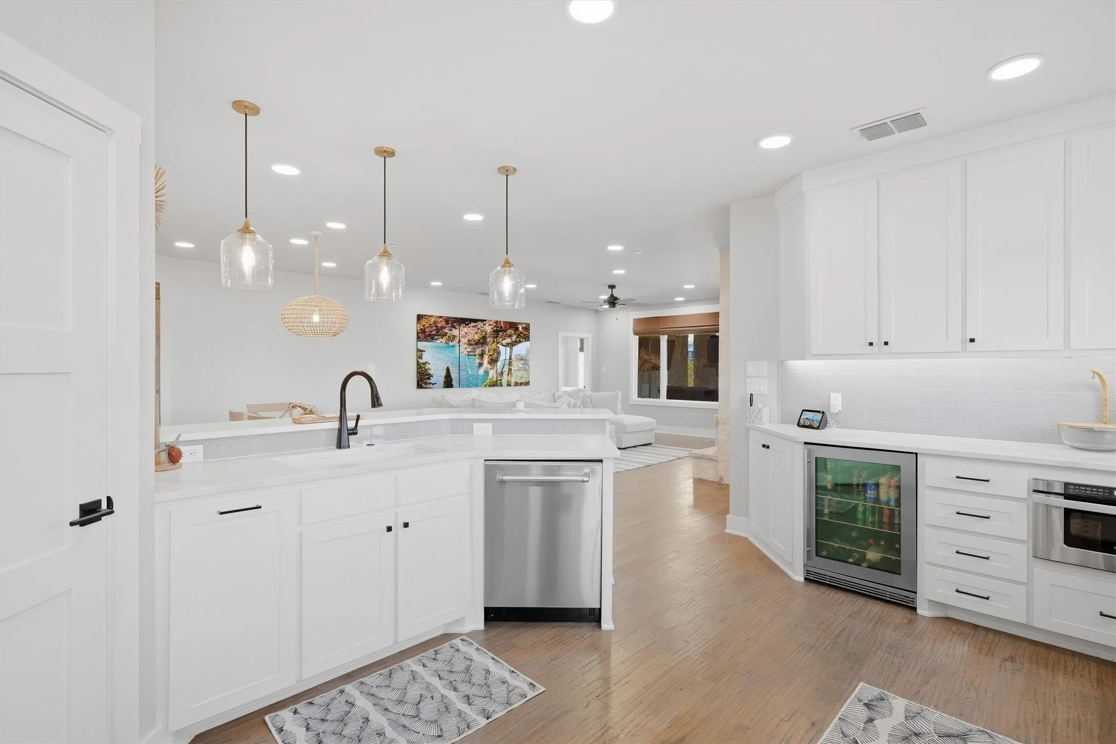 Condominium For Sale in Palo Pinto County , 1673 Scenic Drive 103, Graford, Texas 76449, 3 Bedroom, 4 Bathroom, 1 Garage spaces, 2,088 Sqft, built in 2020, mls#21390364, Real Estate Agent in Graford, Homes For Sale in Palo Pinto county, Homes For Sale in Graford, Realtor in Graford Texas, Real Estate Brokerage Independent Realty Texas, Luminita Cordes Realtor