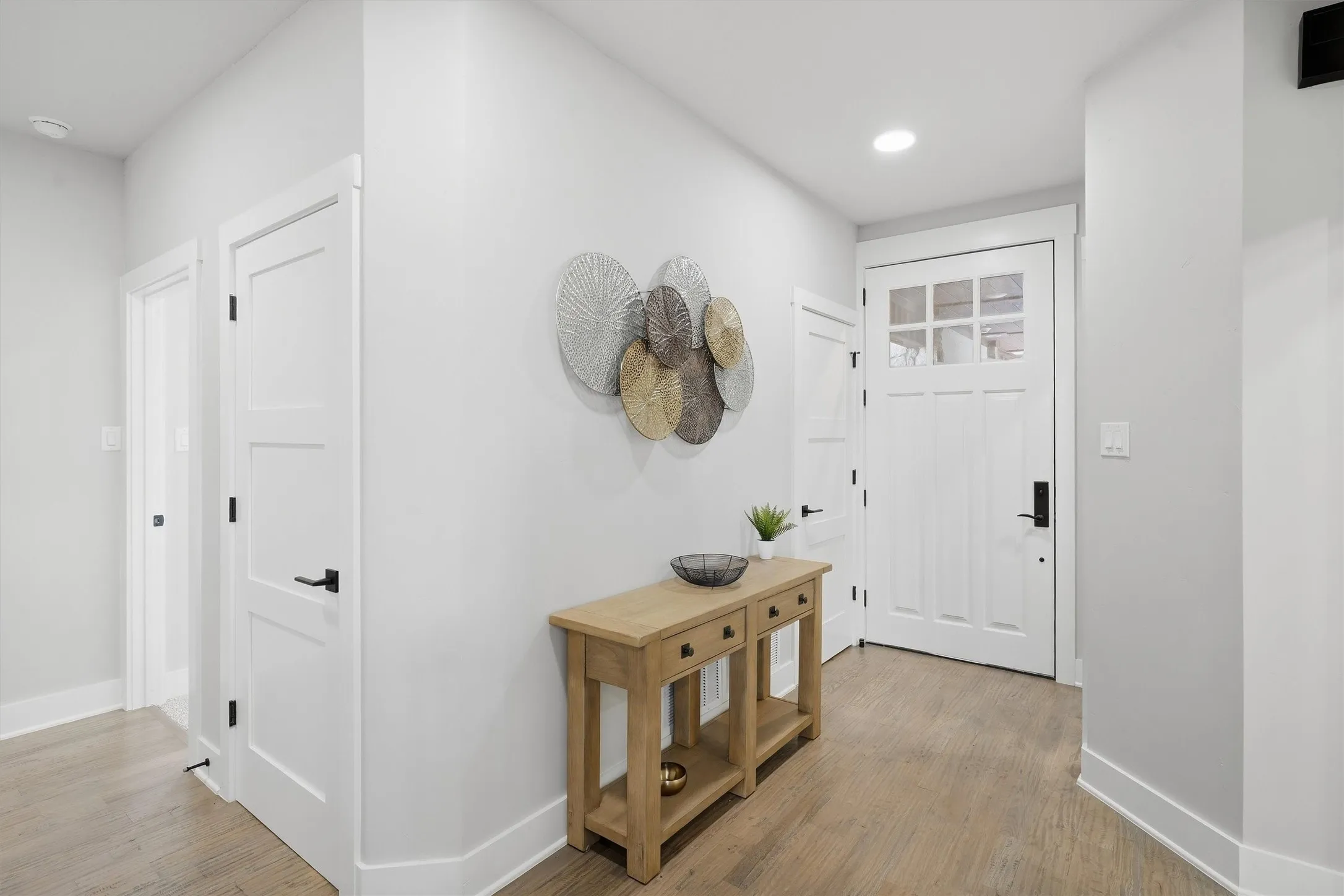 Condominium For Sale in Palo Pinto County , 1673 Scenic Drive 103, Graford, Texas 76449, 3 Bedroom, 4 Bathroom, 1 Garage spaces, 2,088 Sqft, built in 2020, mls#21390364, Real Estate Agent in Graford, Homes For Sale in Palo Pinto county, Homes For Sale in Graford, Realtor in Graford Texas, Real Estate Brokerage Independent Realty Texas, Luminita Cordes Realtor