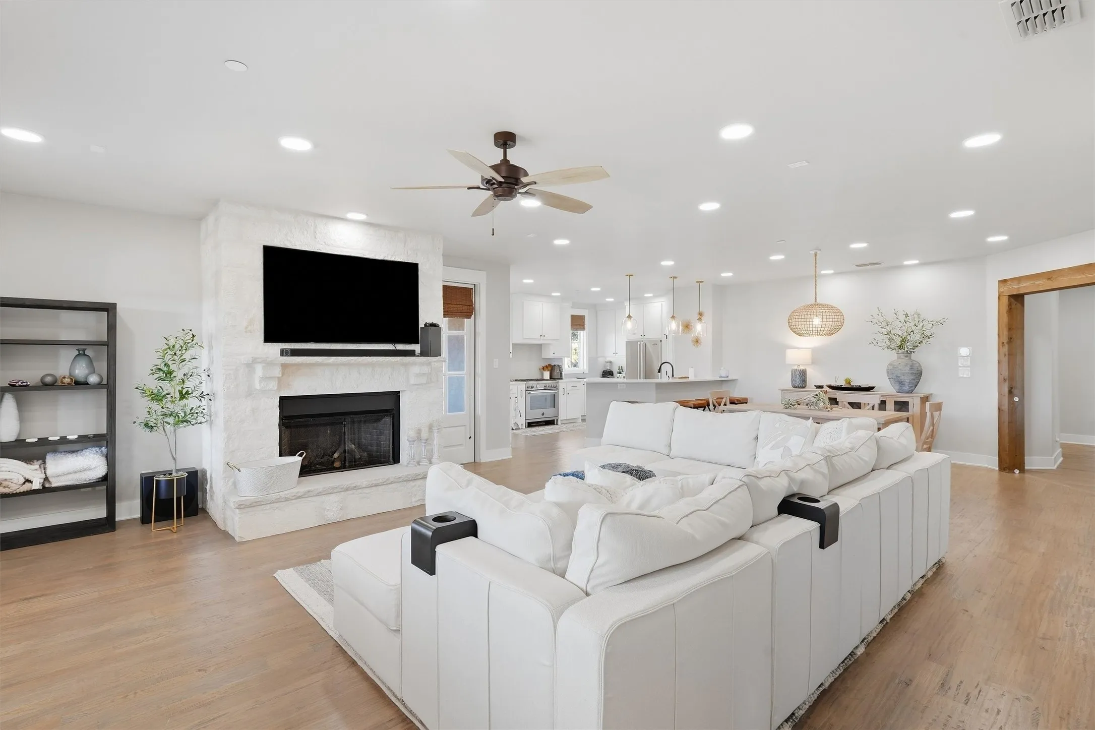 Condominium For Sale in Palo Pinto County , 1673 Scenic Drive 103, Graford, Texas 76449, 3 Bedroom, 4 Bathroom, 1 Garage spaces, 2,088 Sqft, built in 2020, mls#21390364, Real Estate Agent in Graford, Homes For Sale in Palo Pinto county, Homes For Sale in Graford, Realtor in Graford Texas, Real Estate Brokerage Independent Realty Texas, Luminita Cordes Realtor