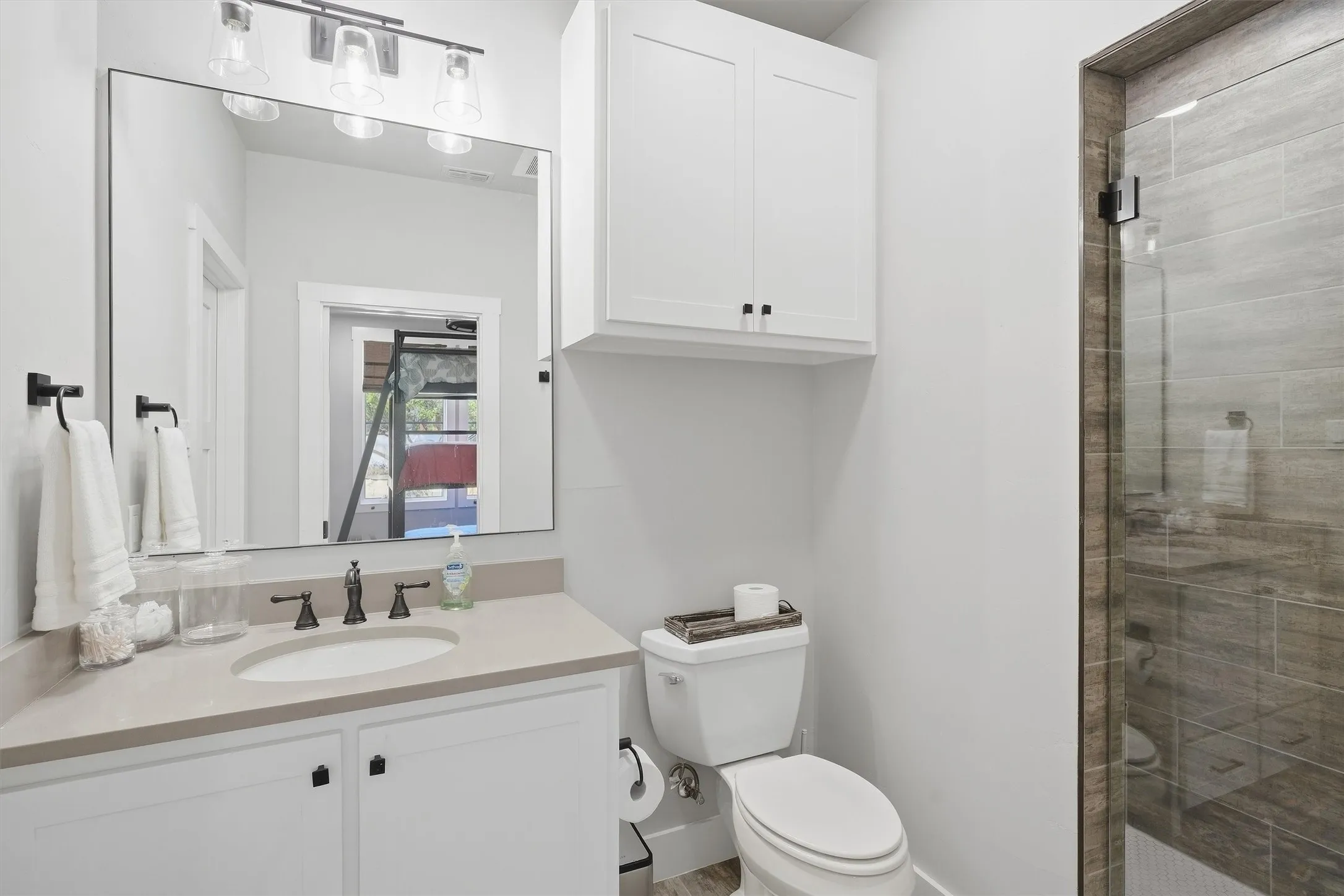 Condominium For Sale in Palo Pinto County , 1673 Scenic Drive 103, Graford, Texas 76449, 3 Bedroom, 4 Bathroom, 1 Garage spaces, 2,088 Sqft, built in 2020, mls#21390364, Real Estate Agent in Graford, Homes For Sale in Palo Pinto county, Homes For Sale in Graford, Realtor in Graford Texas, Real Estate Brokerage Independent Realty Texas, Luminita Cordes Realtor