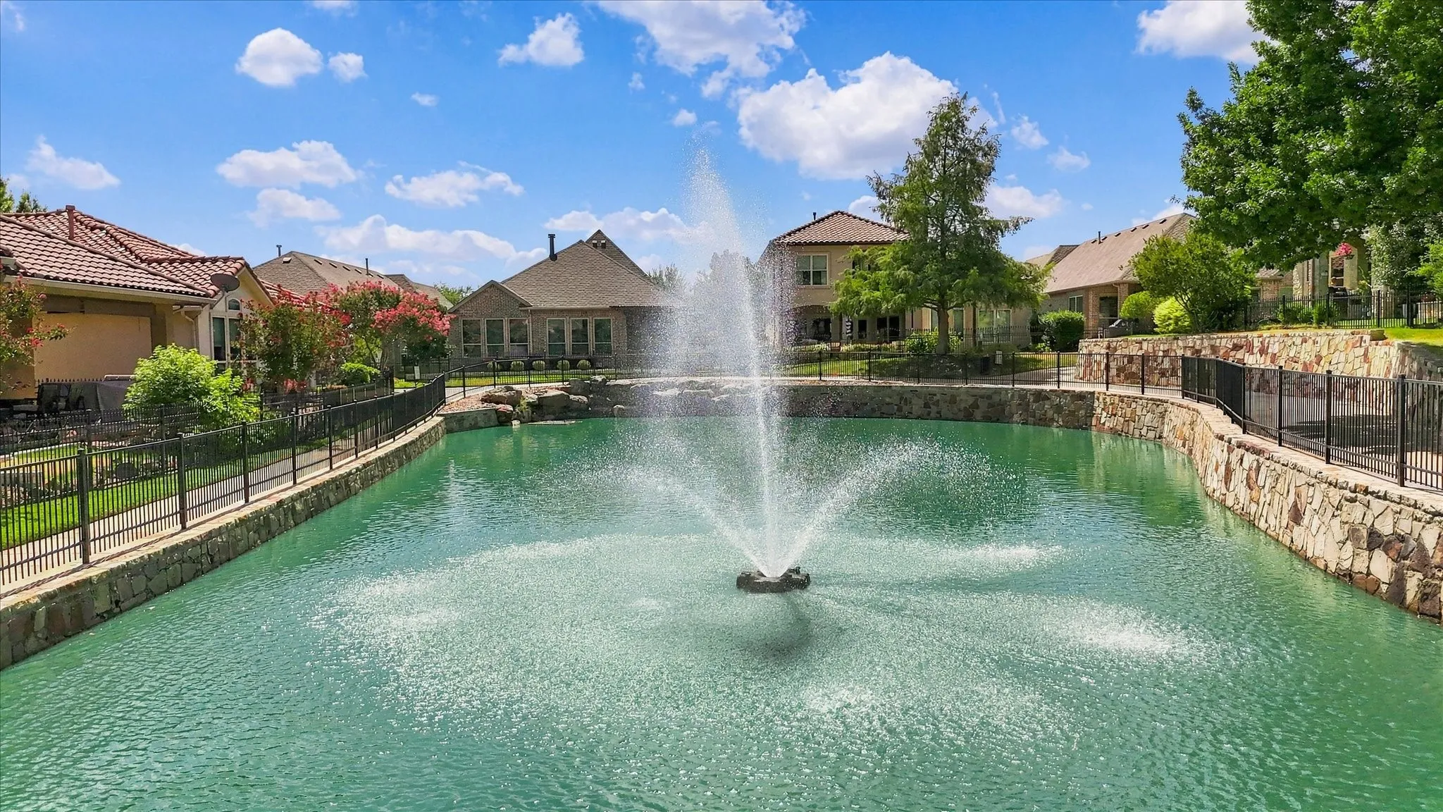 Single Family Residence For Sale in Collin County , 6108 Heron Bay Lane, Mc Kinney, Texas 75070, 3 Bedroom, 4 Bathroom, 3 Garage spaces, 2,820 Sqft, built in 2012, mls#21387342, Real Estate Agent in Mc Kinney, Homes For Sale in Collin county, Homes For Sale in Mc Kinney, Realtor in Mc Kinney Texas, Real Estate Brokerage Independent Realty Texas, Luminita Cordes Realtor