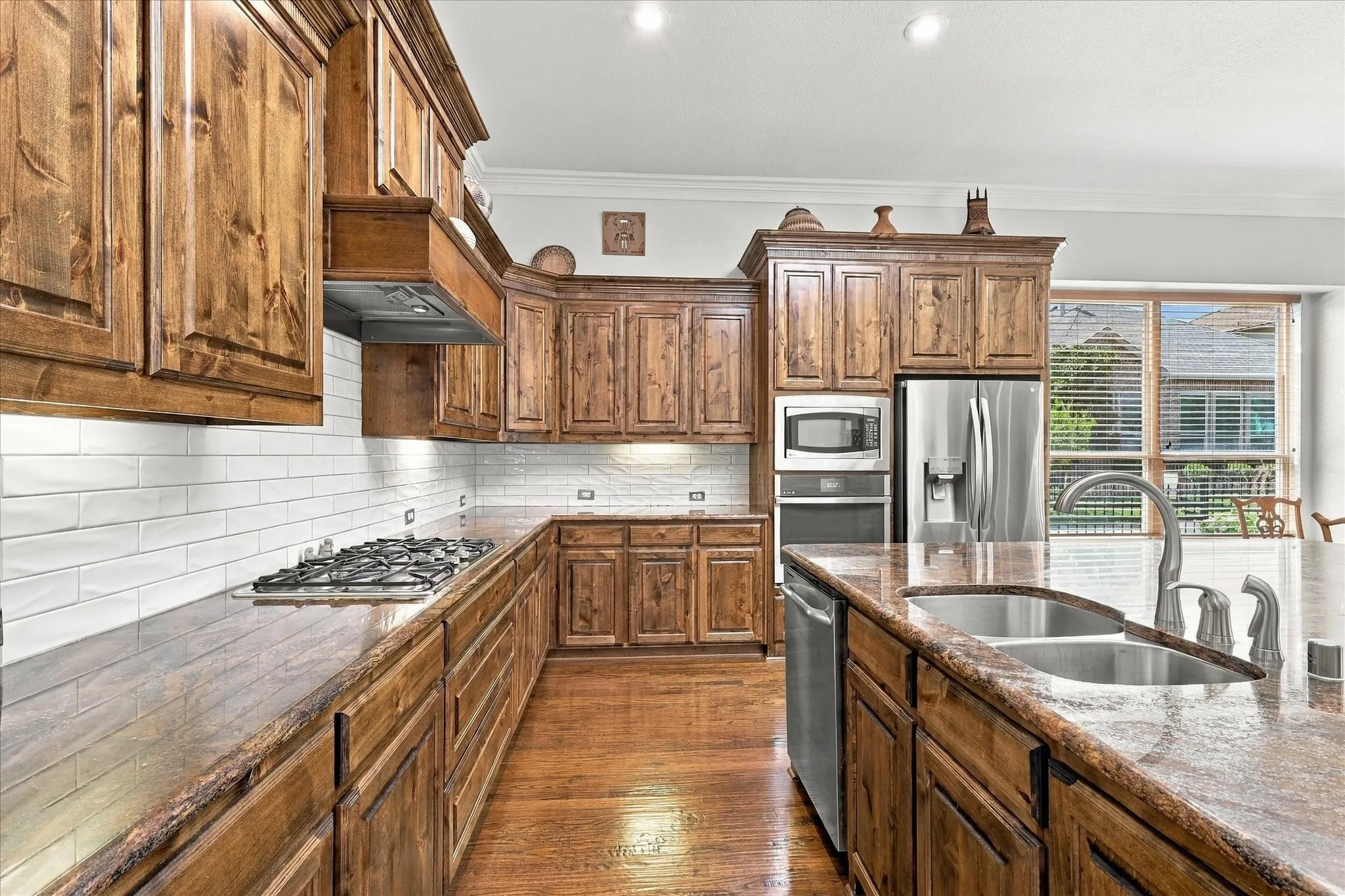 Single Family Residence For Sale in Collin County , 6108 Heron Bay Lane, Mc Kinney, Texas 75070, 3 Bedroom, 4 Bathroom, 3 Garage spaces, 2,820 Sqft, built in 2012, mls#21387342, Real Estate Agent in Mc Kinney, Homes For Sale in Collin county, Homes For Sale in Mc Kinney, Realtor in Mc Kinney Texas, Real Estate Brokerage Independent Realty Texas, Luminita Cordes Realtor
