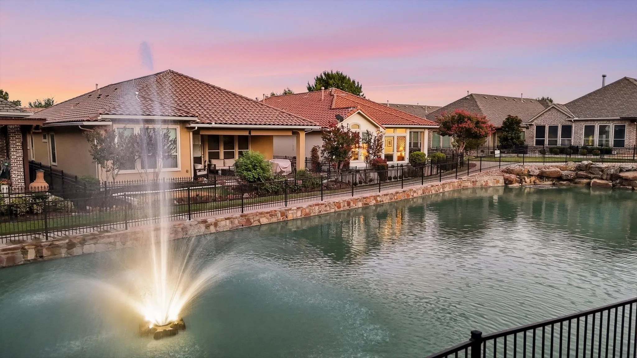 Single Family Residence For Sale in Collin County , 6108 Heron Bay Lane, Mc Kinney, Texas 75070, 3 Bedroom, 4 Bathroom, 3 Garage spaces, 2,820 Sqft, built in 2012, mls#21387342, Real Estate Agent in Mc Kinney, Homes For Sale in Collin county, Homes For Sale in Mc Kinney, Realtor in Mc Kinney Texas, Real Estate Brokerage Independent Realty Texas, Luminita Cordes Realtor
