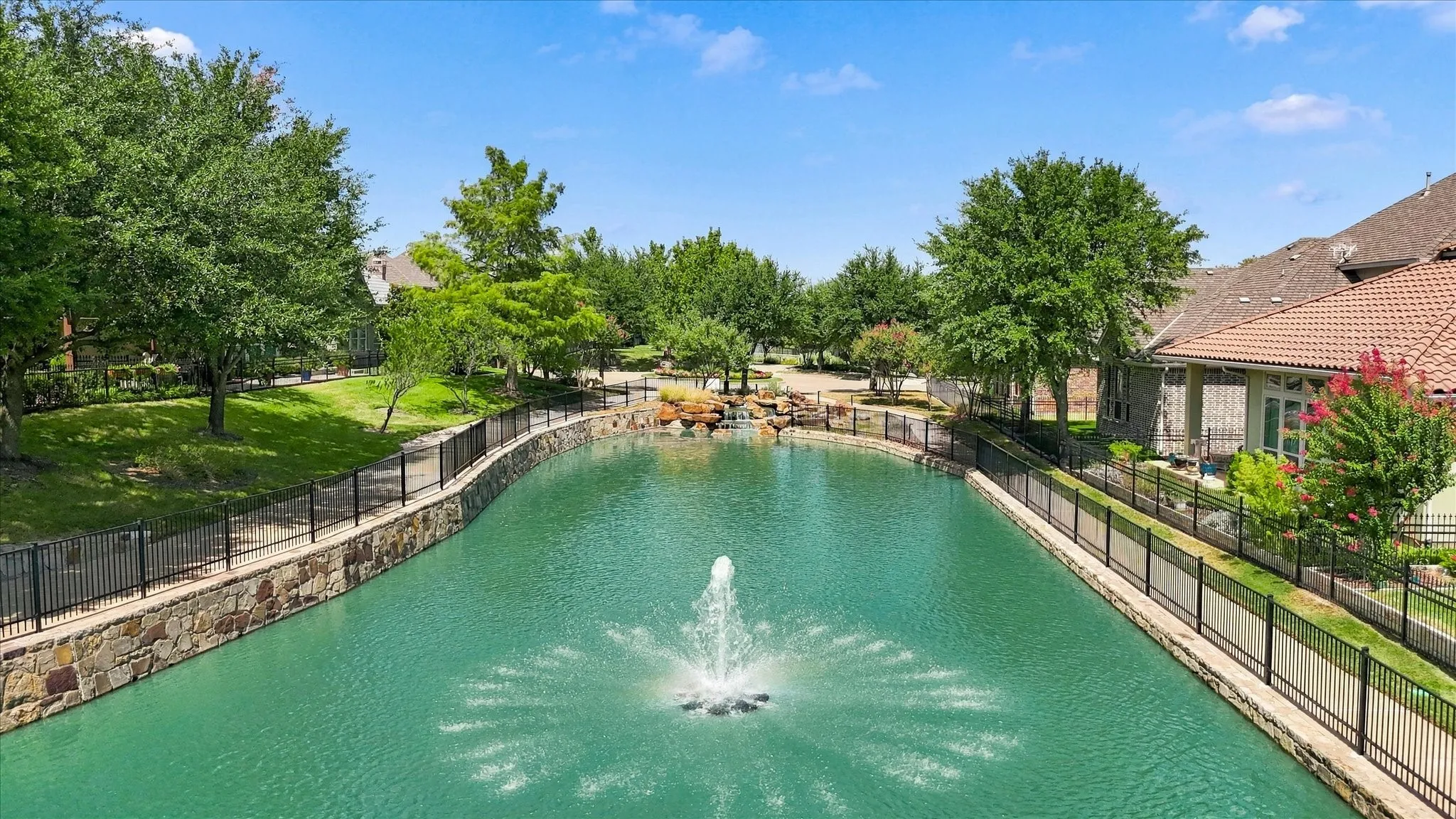 Single Family Residence For Sale in Collin County , 6108 Heron Bay Lane, Mc Kinney, Texas 75070, 3 Bedroom, 4 Bathroom, 3 Garage spaces, 2,820 Sqft, built in 2012, mls#21387342, Real Estate Agent in Mc Kinney, Homes For Sale in Collin county, Homes For Sale in Mc Kinney, Realtor in Mc Kinney Texas, Real Estate Brokerage Independent Realty Texas, Luminita Cordes Realtor