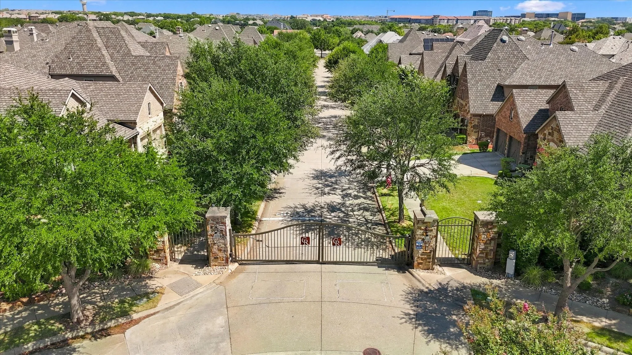 Single Family Residence For Sale in Collin County , 6108 Heron Bay Lane, Mc Kinney, Texas 75070, 3 Bedroom, 4 Bathroom, 3 Garage spaces, 2,820 Sqft, built in 2012, mls#21387342, Real Estate Agent in Mc Kinney, Homes For Sale in Collin county, Homes For Sale in Mc Kinney, Realtor in Mc Kinney Texas, Real Estate Brokerage Independent Realty Texas, Luminita Cordes Realtor