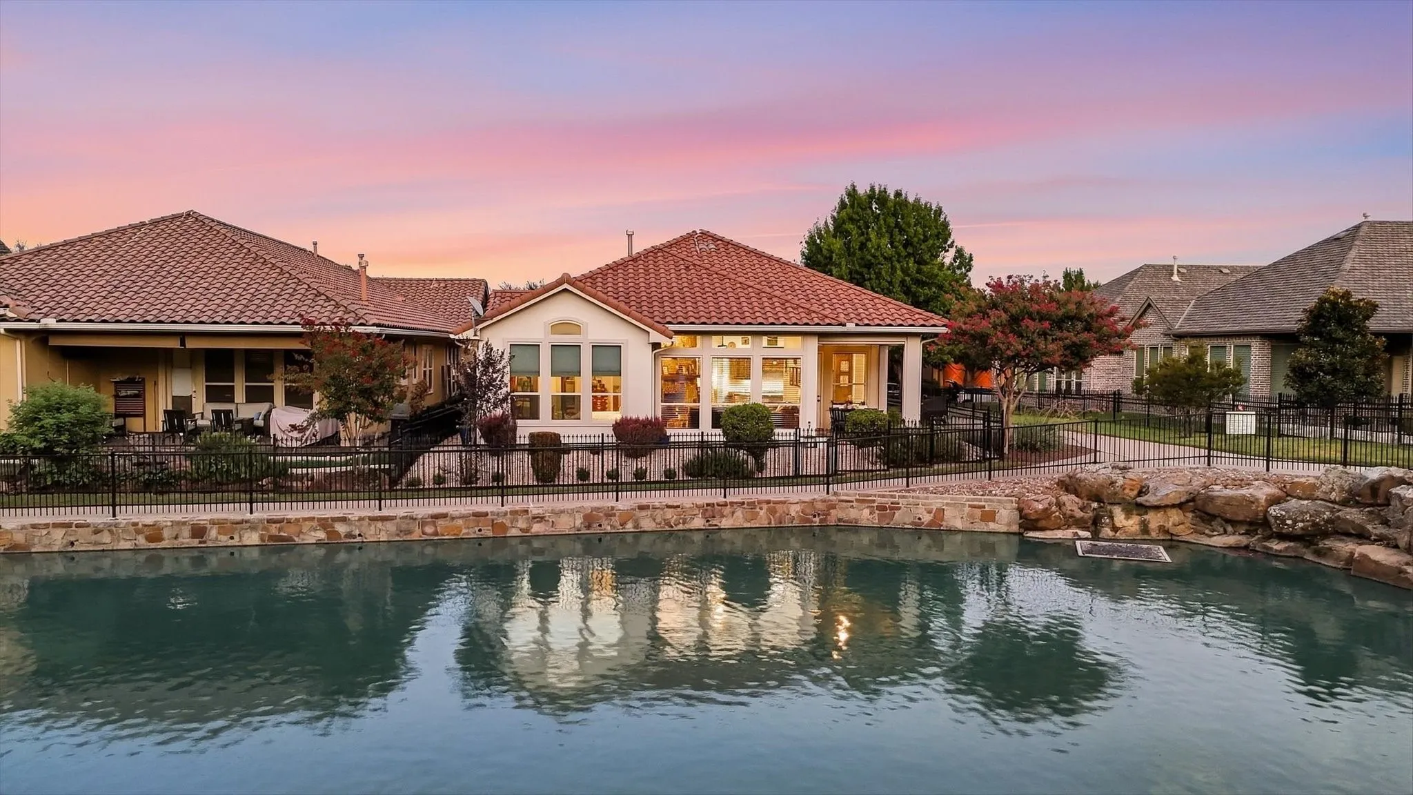Single Family Residence For Sale in Collin County , 6108 Heron Bay Lane, Mc Kinney, Texas 75070, 3 Bedroom, 4 Bathroom, 3 Garage spaces, 2,820 Sqft, built in 2012, mls#21387342, Real Estate Agent in Mc Kinney, Homes For Sale in Collin county, Homes For Sale in Mc Kinney, Realtor in Mc Kinney Texas, Real Estate Brokerage Independent Realty Texas, Luminita Cordes Realtor