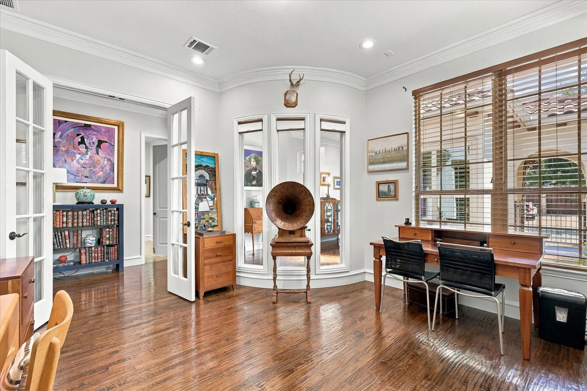 Single Family Residence For Sale in Collin County , 6108 Heron Bay Lane, Mc Kinney, Texas 75070, 3 Bedroom, 4 Bathroom, 3 Garage spaces, 2,820 Sqft, built in 2012, mls#21387342, Real Estate Agent in Mc Kinney, Homes For Sale in Collin county, Homes For Sale in Mc Kinney, Realtor in Mc Kinney Texas, Real Estate Brokerage Independent Realty Texas, Luminita Cordes Realtor