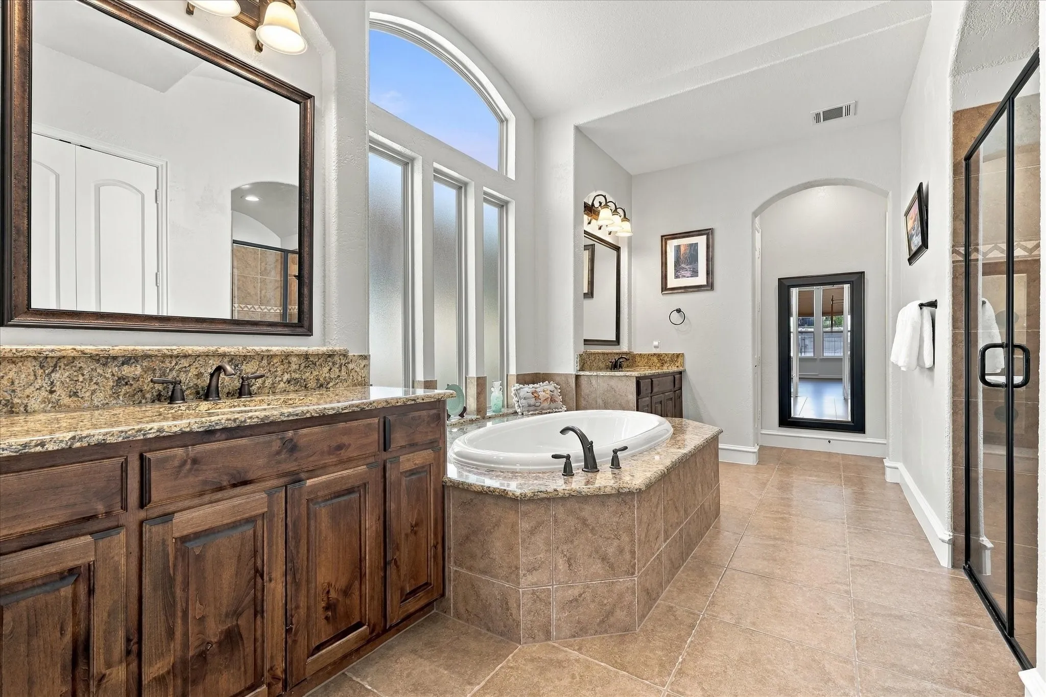 Single Family Residence For Sale in Collin County , 6108 Heron Bay Lane, Mc Kinney, Texas 75070, 3 Bedroom, 4 Bathroom, 3 Garage spaces, 2,820 Sqft, built in 2012, mls#21387342, Real Estate Agent in Mc Kinney, Homes For Sale in Collin county, Homes For Sale in Mc Kinney, Realtor in Mc Kinney Texas, Real Estate Brokerage Independent Realty Texas, Luminita Cordes Realtor