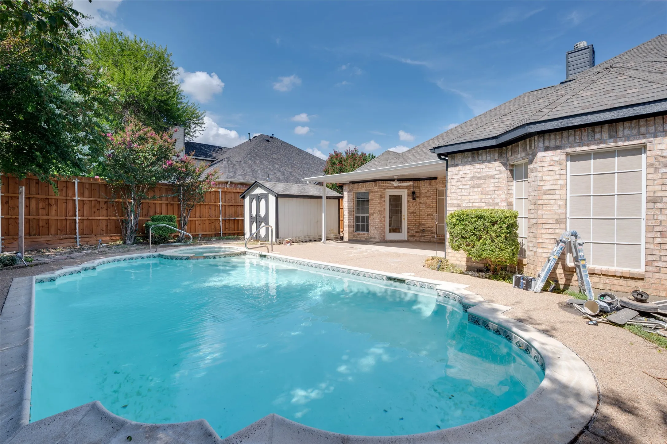 Single Family Residence For Sale in Tarrant County , 8211 Shoshoni Drive, Arlington, Texas 76002, 5 Bedroom, 3 Bathroom, 2 Garage spaces, 2,778 Sqft, built in 2000, mls#21388981, Real Estate Agent in Arlington, Homes For Sale in Tarrant county, Homes For Sale in Arlington, Realtor in Arlington Texas, Real Estate Brokerage Independent Realty Texas, Luminita Cordes Realtor