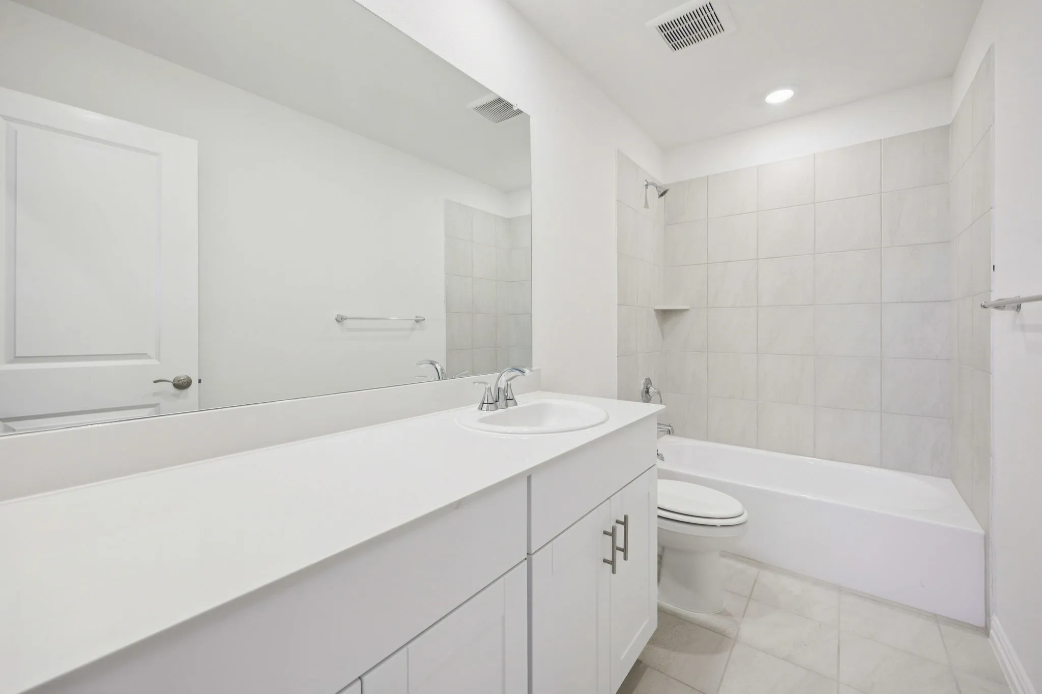 Photo is not of the actual home, but is an inspirational photo of builder’s model home and may depict options, furnishings, and/or decorator features that are not included.