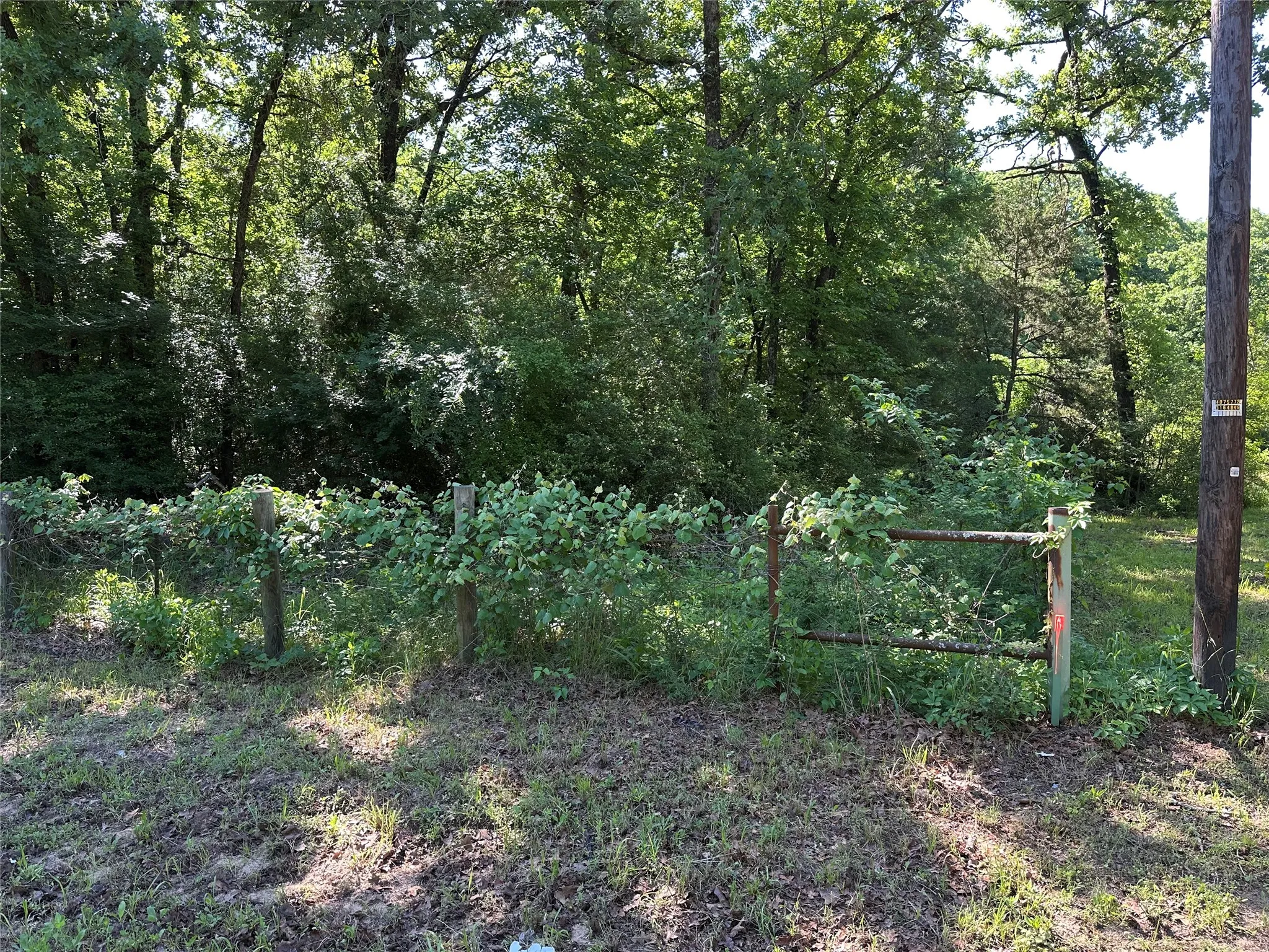 Starts at this corner with metal corner post