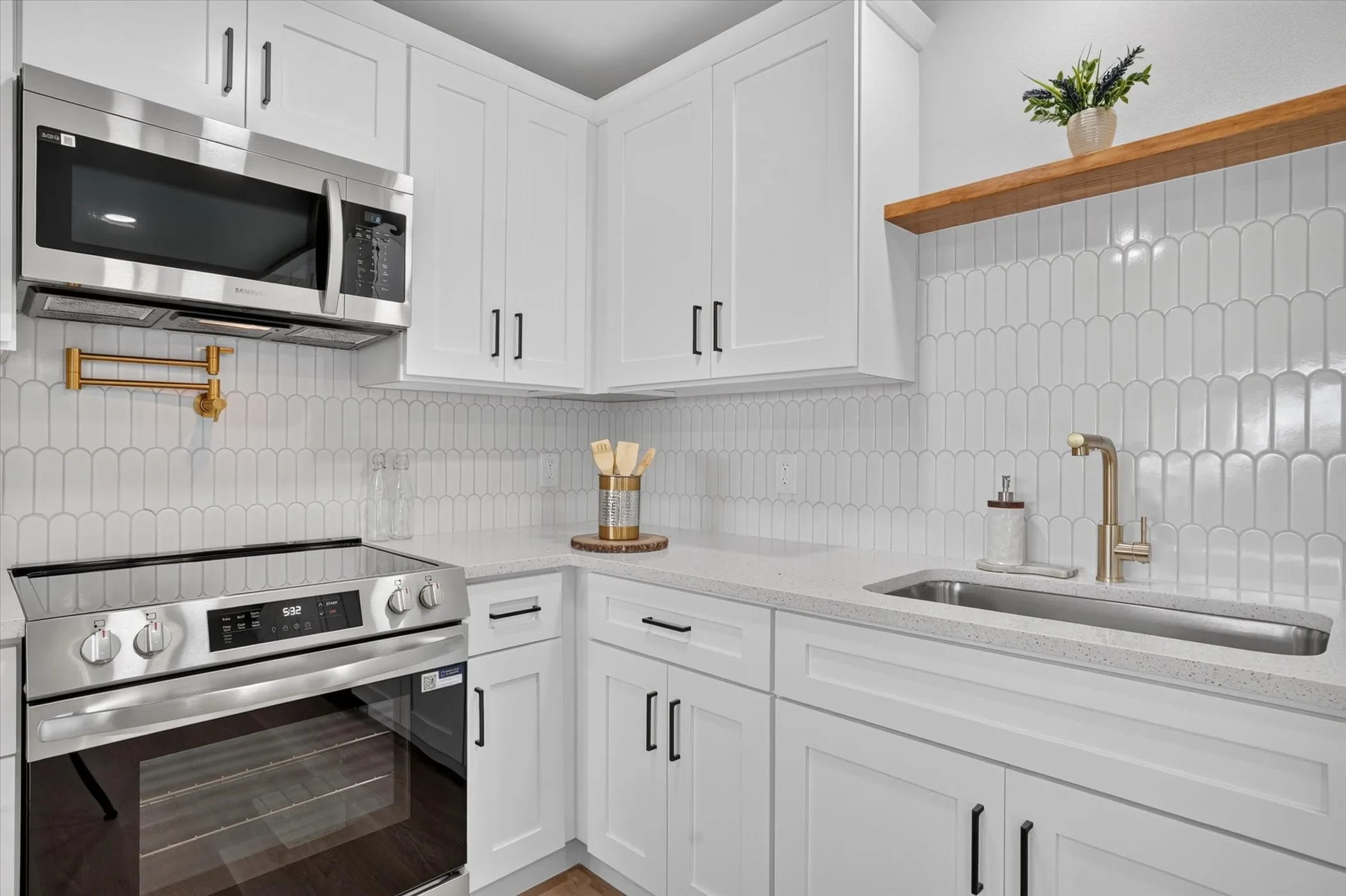 Single Family Residence For Sale in Parker County , 111 Woodcrest Street, Weatherford, Texas 76087, 3 Bedroom, 2 Bathroom, 2 Garage spaces, 1,968 Sqft, built in 1978, mls#21390509, Real Estate Agent in Weatherford, Homes For Sale in Parker county, Homes For Sale in Weatherford, Realtor in Weatherford Texas, Real Estate Brokerage Independent Realty Texas, Luminita Cordes Realtor