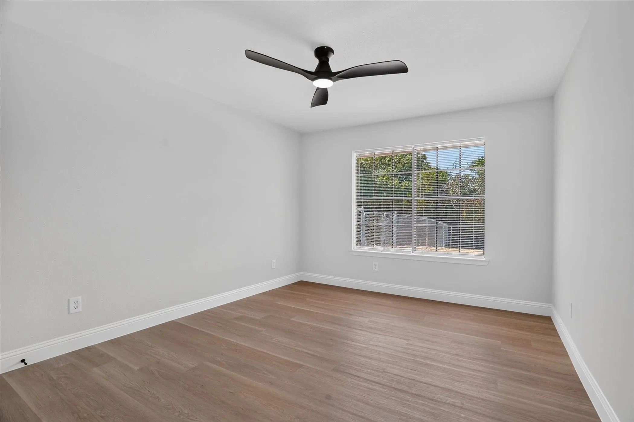 Single Family Residence For Sale in Parker County , 111 Woodcrest Street, Weatherford, Texas 76087, 3 Bedroom, 2 Bathroom, 2 Garage spaces, 1,968 Sqft, built in 1978, mls#21390509, Real Estate Agent in Weatherford, Homes For Sale in Parker county, Homes For Sale in Weatherford, Realtor in Weatherford Texas, Real Estate Brokerage Independent Realty Texas, Luminita Cordes Realtor
