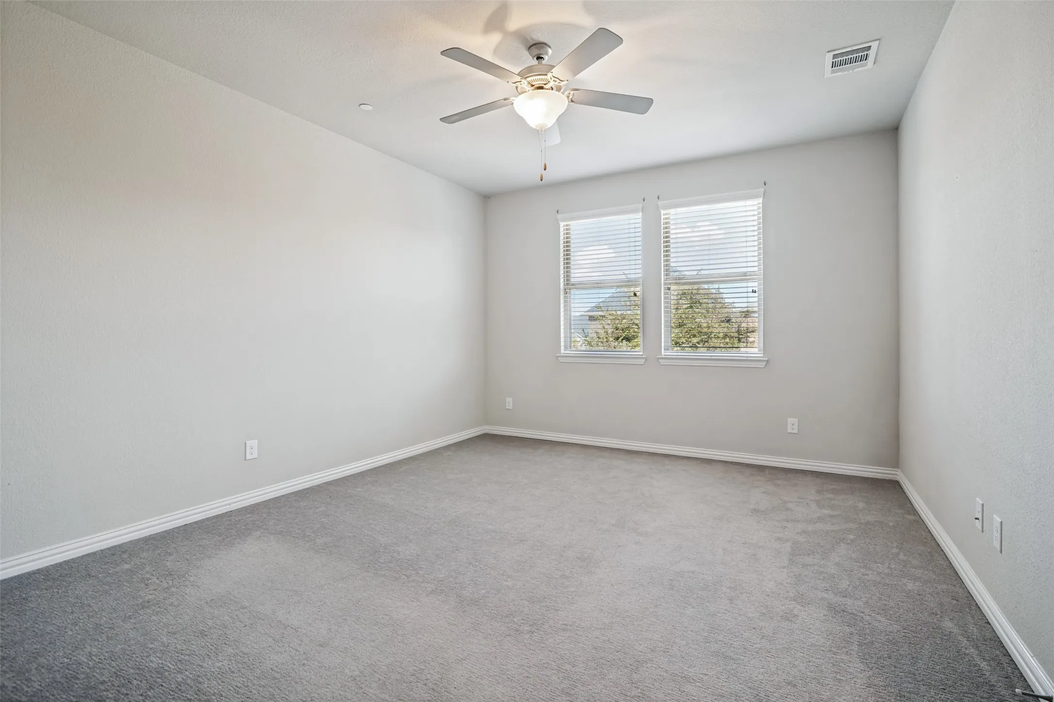 Single Family Residence For Rent in Dallas County , 7401 Sunset Boulevard, Rowlett, Texas 75088, 3 Bedroom, 3 Bathroom, 2 Garage spaces, 2,061 Sqft, built in 2019, mls#21390563, Real Estate Agent in Rowlett, Homes For Rent in Dallas county, Homes For Rent in Rowlett, Realtor in Rowlett Texas, Real Estate Brokerage Independent Realty Texas, Luminita Cordes Realtor