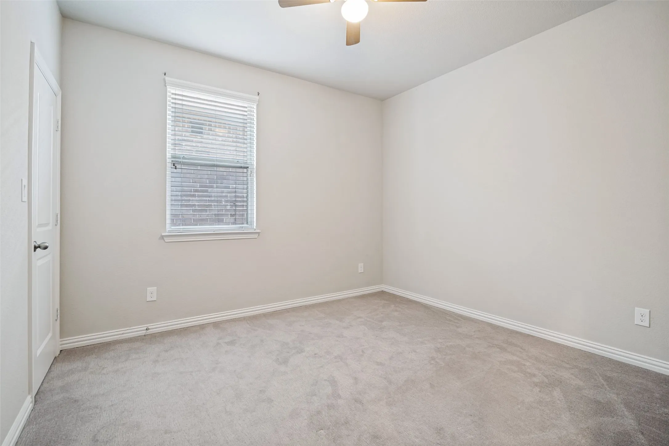 Single Family Residence For Rent in Dallas County , 7401 Sunset Boulevard, Rowlett, Texas 75088, 3 Bedroom, 3 Bathroom, 2 Garage spaces, 2,061 Sqft, built in 2019, mls#21390563, Real Estate Agent in Rowlett, Homes For Rent in Dallas county, Homes For Rent in Rowlett, Realtor in Rowlett Texas, Real Estate Brokerage Independent Realty Texas, Luminita Cordes Realtor