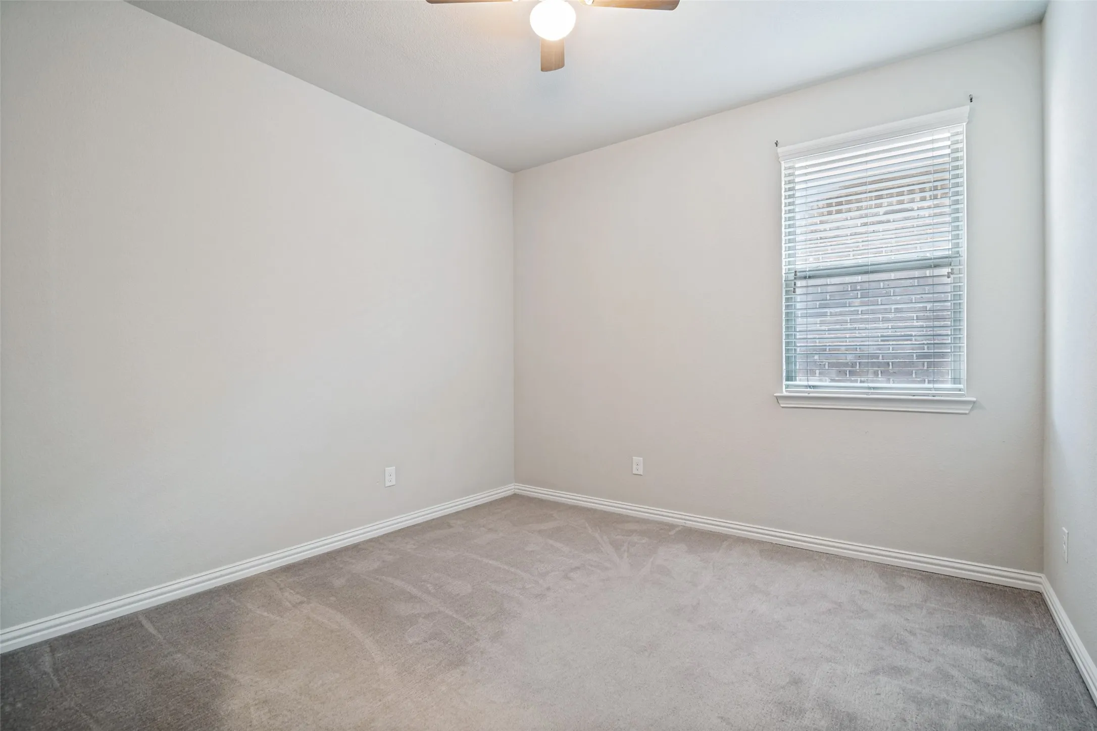 Single Family Residence For Rent in Dallas County , 7401 Sunset Boulevard, Rowlett, Texas 75088, 3 Bedroom, 3 Bathroom, 2 Garage spaces, 2,061 Sqft, built in 2019, mls#21390563, Real Estate Agent in Rowlett, Homes For Rent in Dallas county, Homes For Rent in Rowlett, Realtor in Rowlett Texas, Real Estate Brokerage Independent Realty Texas, Luminita Cordes Realtor