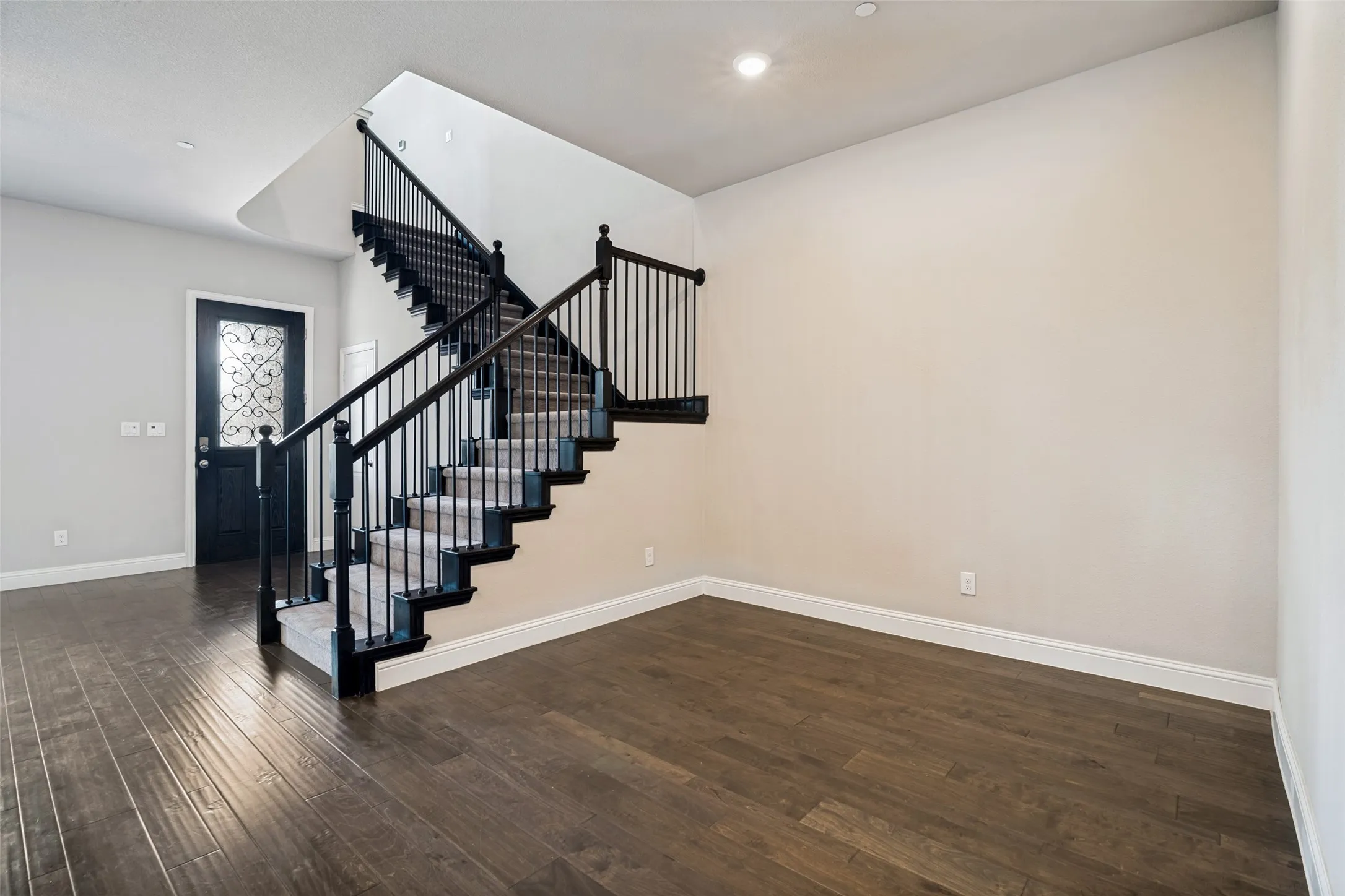 Single Family Residence For Rent in Dallas County , 7401 Sunset Boulevard, Rowlett, Texas 75088, 3 Bedroom, 3 Bathroom, 2 Garage spaces, 2,061 Sqft, built in 2019, mls#21390563, Real Estate Agent in Rowlett, Homes For Rent in Dallas county, Homes For Rent in Rowlett, Realtor in Rowlett Texas, Real Estate Brokerage Independent Realty Texas, Luminita Cordes Realtor