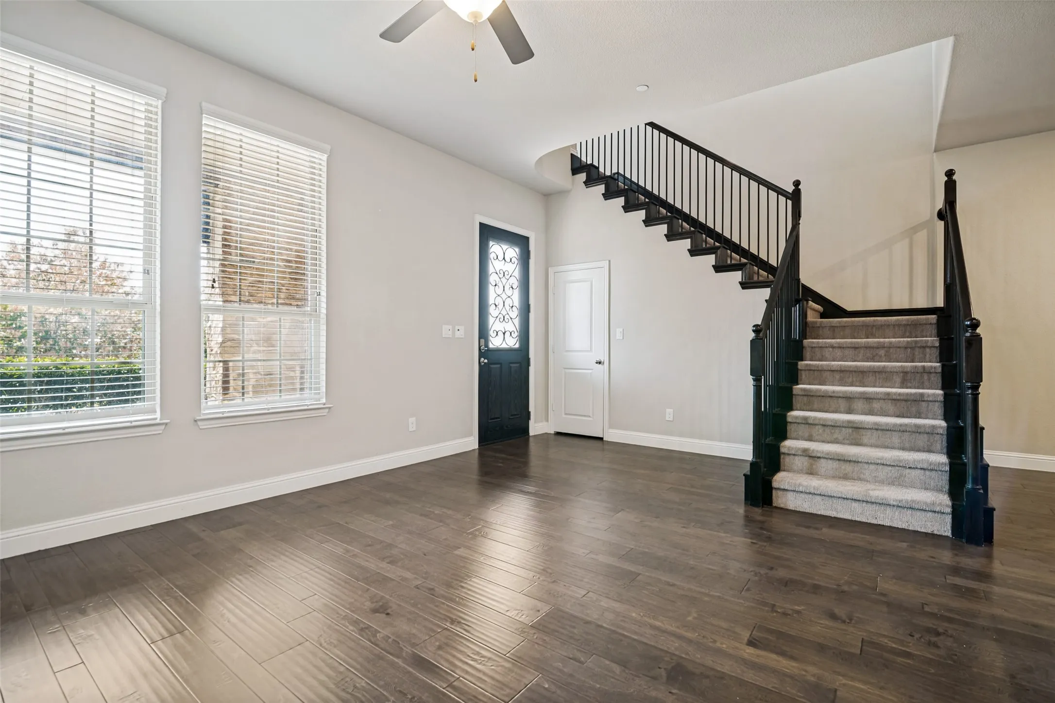 Single Family Residence For Rent in Dallas County , 7401 Sunset Boulevard, Rowlett, Texas 75088, 3 Bedroom, 3 Bathroom, 2 Garage spaces, 2,061 Sqft, built in 2019, mls#21390563, Real Estate Agent in Rowlett, Homes For Rent in Dallas county, Homes For Rent in Rowlett, Realtor in Rowlett Texas, Real Estate Brokerage Independent Realty Texas, Luminita Cordes Realtor