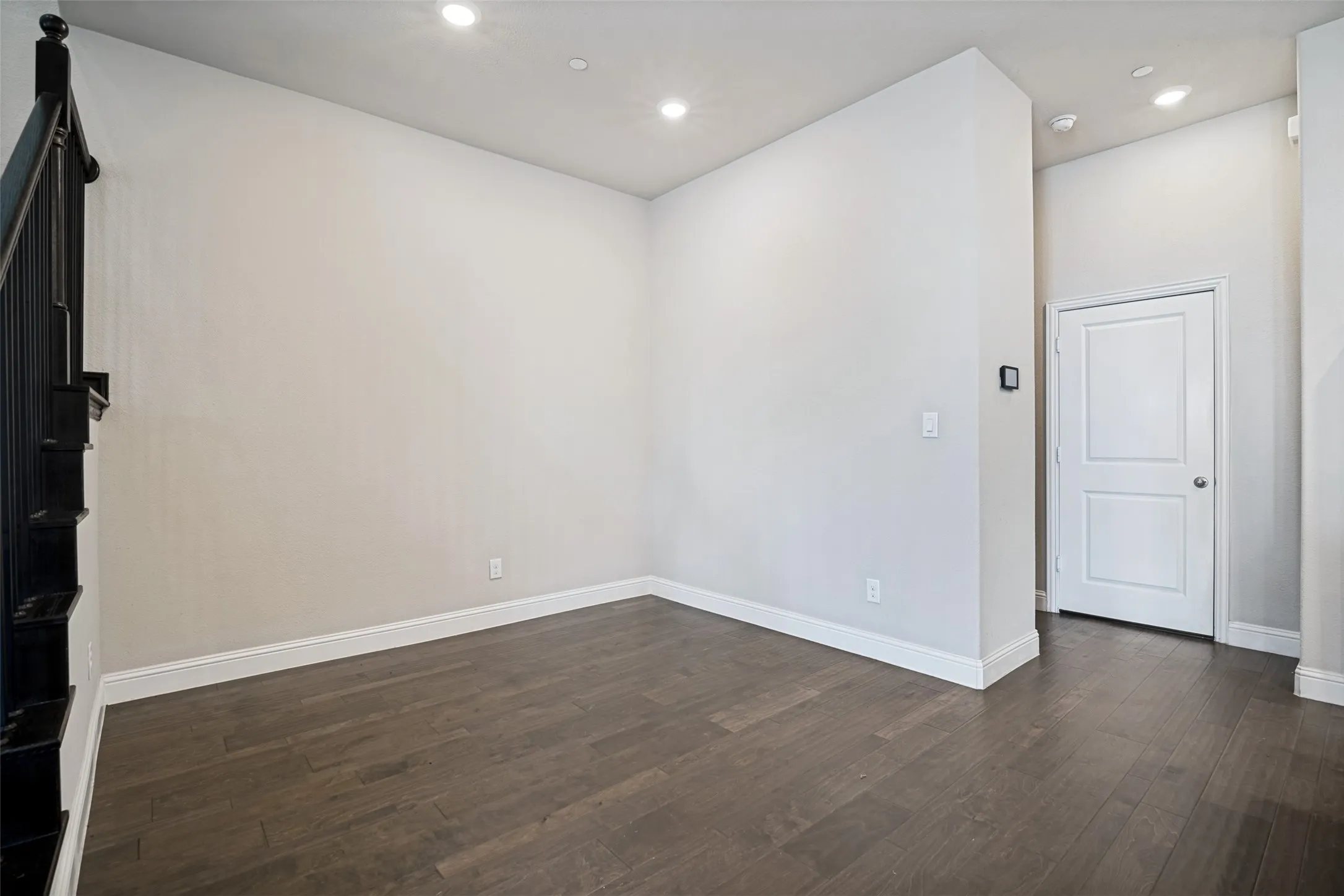 Single Family Residence For Rent in Dallas County , 7401 Sunset Boulevard, Rowlett, Texas 75088, 3 Bedroom, 3 Bathroom, 2 Garage spaces, 2,061 Sqft, built in 2019, mls#21390563, Real Estate Agent in Rowlett, Homes For Rent in Dallas county, Homes For Rent in Rowlett, Realtor in Rowlett Texas, Real Estate Brokerage Independent Realty Texas, Luminita Cordes Realtor
