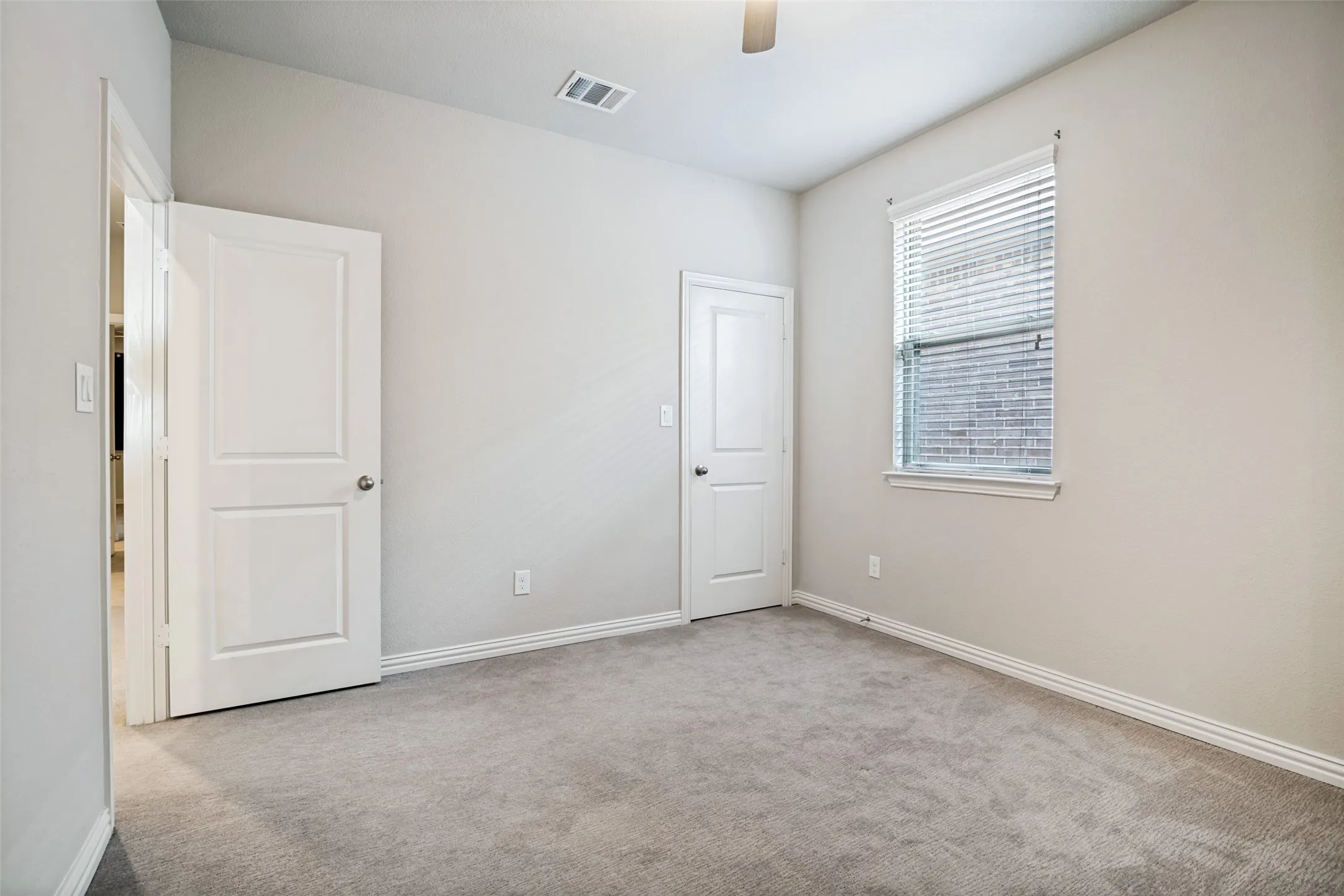 Single Family Residence For Rent in Dallas County , 7401 Sunset Boulevard, Rowlett, Texas 75088, 3 Bedroom, 3 Bathroom, 2 Garage spaces, 2,061 Sqft, built in 2019, mls#21390563, Real Estate Agent in Rowlett, Homes For Rent in Dallas county, Homes For Rent in Rowlett, Realtor in Rowlett Texas, Real Estate Brokerage Independent Realty Texas, Luminita Cordes Realtor