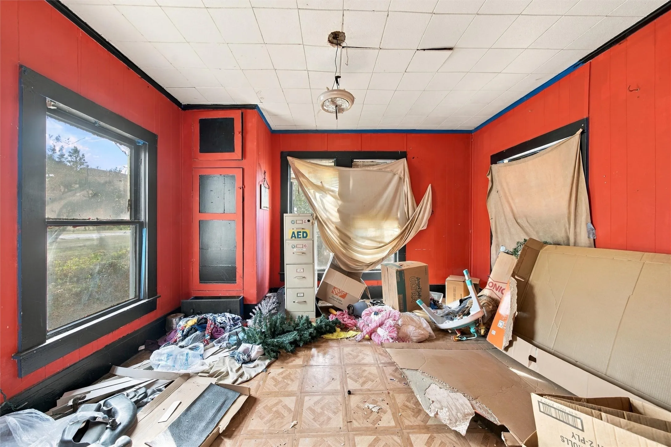 Single Family Residence For Sale in Mc Lennan County , 204 Eagle Drive, Bruceville Eddy, Texas 76524, 3 Bedroom, 2 Bathroom, Garage spaces, 1,384 Sqft, built in 1934, mls#21388672, Real Estate Agent in Bruceville Eddy, Homes For Sale in Mc Lennan county, Homes For Sale in Bruceville Eddy, Realtor in Bruceville Eddy Texas, Real Estate Brokerage Independent Realty Texas, Luminita Cordes Realtor