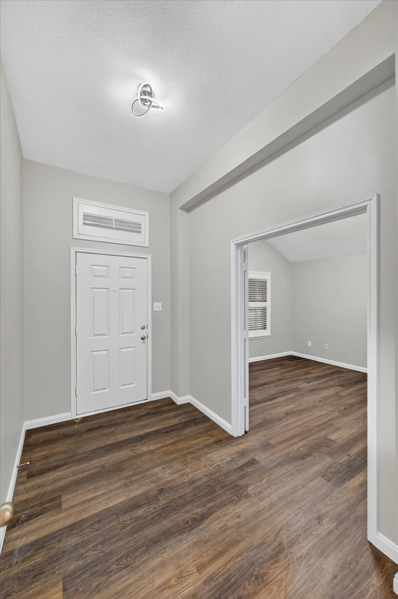 Single Family Residence For Sale in Tarrant County , 3203 Yeltes, Grand Prairie, Texas 75054, 3 Bedroom, 2 Bathroom, 2 Garage spaces, 1,829 Sqft, built in 2005, mls#21389302, Real Estate Agent in Grand Prairie, Homes For Sale in Tarrant county, Homes For Sale in Grand Prairie, Realtor in Grand Prairie Texas, Real Estate Brokerage Independent Realty Texas, Luminita Cordes Realtor