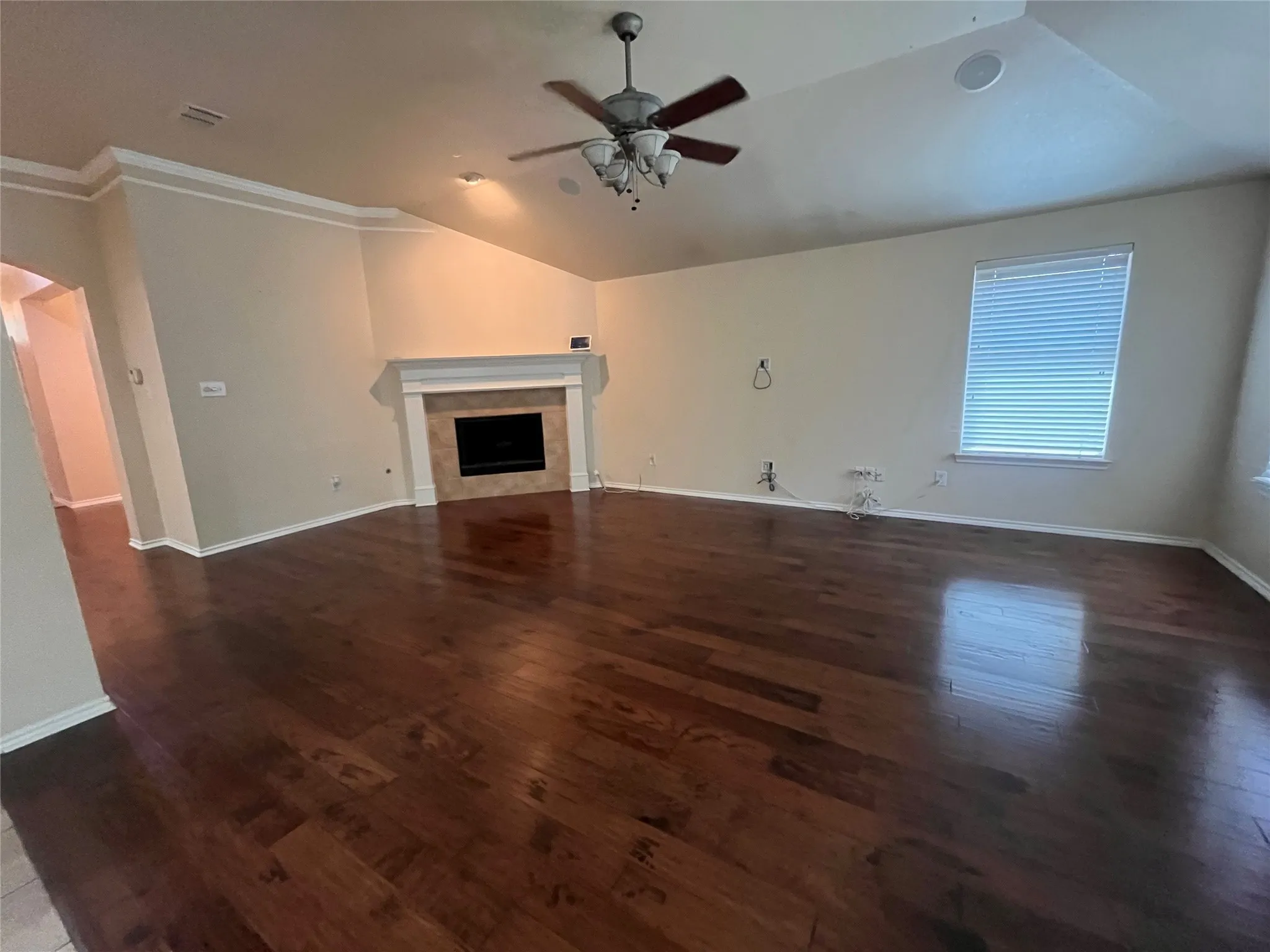 Single Family Residence For Sale in Ellis County , 615 Magnolia, Glenn Heights, Texas 75154, 4 Bedroom, 2 Bathroom, 2 Garage spaces, 2,361 Sqft, built in 2004, mls#21390576, Real Estate Agent in Glenn Heights, Homes For Sale in Ellis county, Homes For Sale in Glenn Heights, Realtor in Glenn Heights Texas, Real Estate Brokerage Independent Realty Texas, Luminita Cordes Realtor