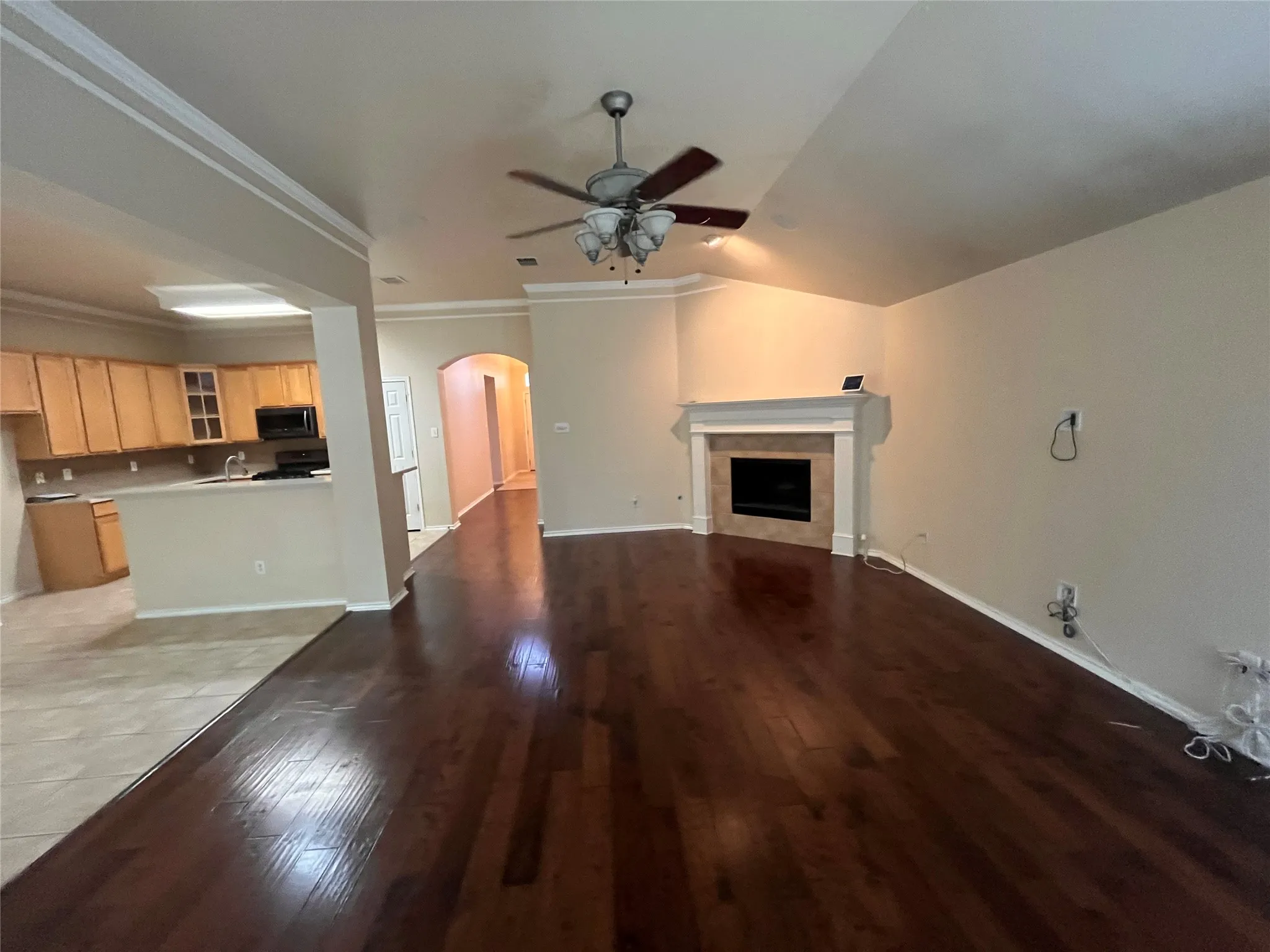 Single Family Residence For Sale in Ellis County , 615 Magnolia, Glenn Heights, Texas 75154, 4 Bedroom, 2 Bathroom, 2 Garage spaces, 2,361 Sqft, built in 2004, mls#21390576, Real Estate Agent in Glenn Heights, Homes For Sale in Ellis county, Homes For Sale in Glenn Heights, Realtor in Glenn Heights Texas, Real Estate Brokerage Independent Realty Texas, Luminita Cordes Realtor