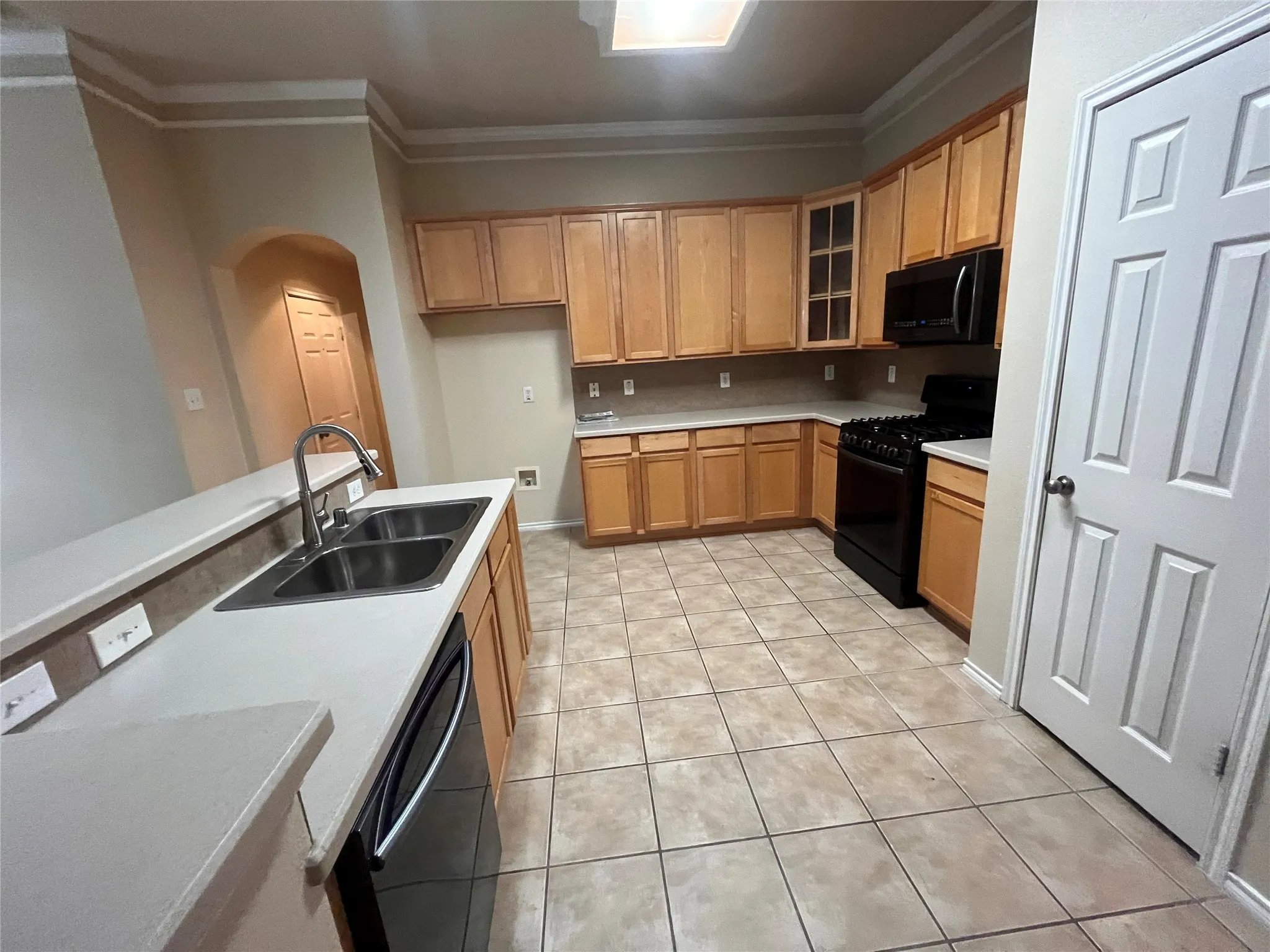 Single Family Residence For Sale in Ellis County , 615 Magnolia, Glenn Heights, Texas 75154, 4 Bedroom, 2 Bathroom, 2 Garage spaces, 2,361 Sqft, built in 2004, mls#21390576, Real Estate Agent in Glenn Heights, Homes For Sale in Ellis county, Homes For Sale in Glenn Heights, Realtor in Glenn Heights Texas, Real Estate Brokerage Independent Realty Texas, Luminita Cordes Realtor