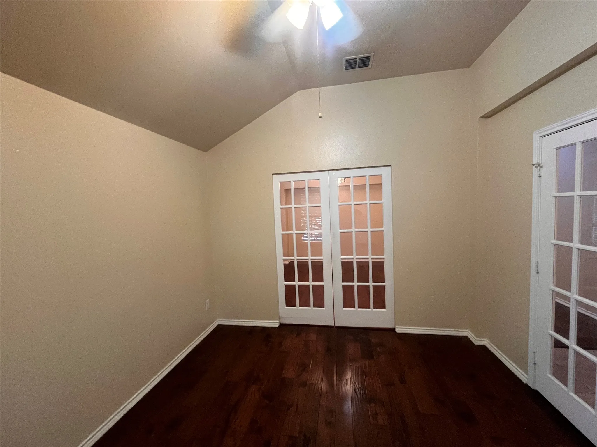 Single Family Residence For Sale in Ellis County , 615 Magnolia, Glenn Heights, Texas 75154, 4 Bedroom, 2 Bathroom, 2 Garage spaces, 2,361 Sqft, built in 2004, mls#21390576, Real Estate Agent in Glenn Heights, Homes For Sale in Ellis county, Homes For Sale in Glenn Heights, Realtor in Glenn Heights Texas, Real Estate Brokerage Independent Realty Texas, Luminita Cordes Realtor