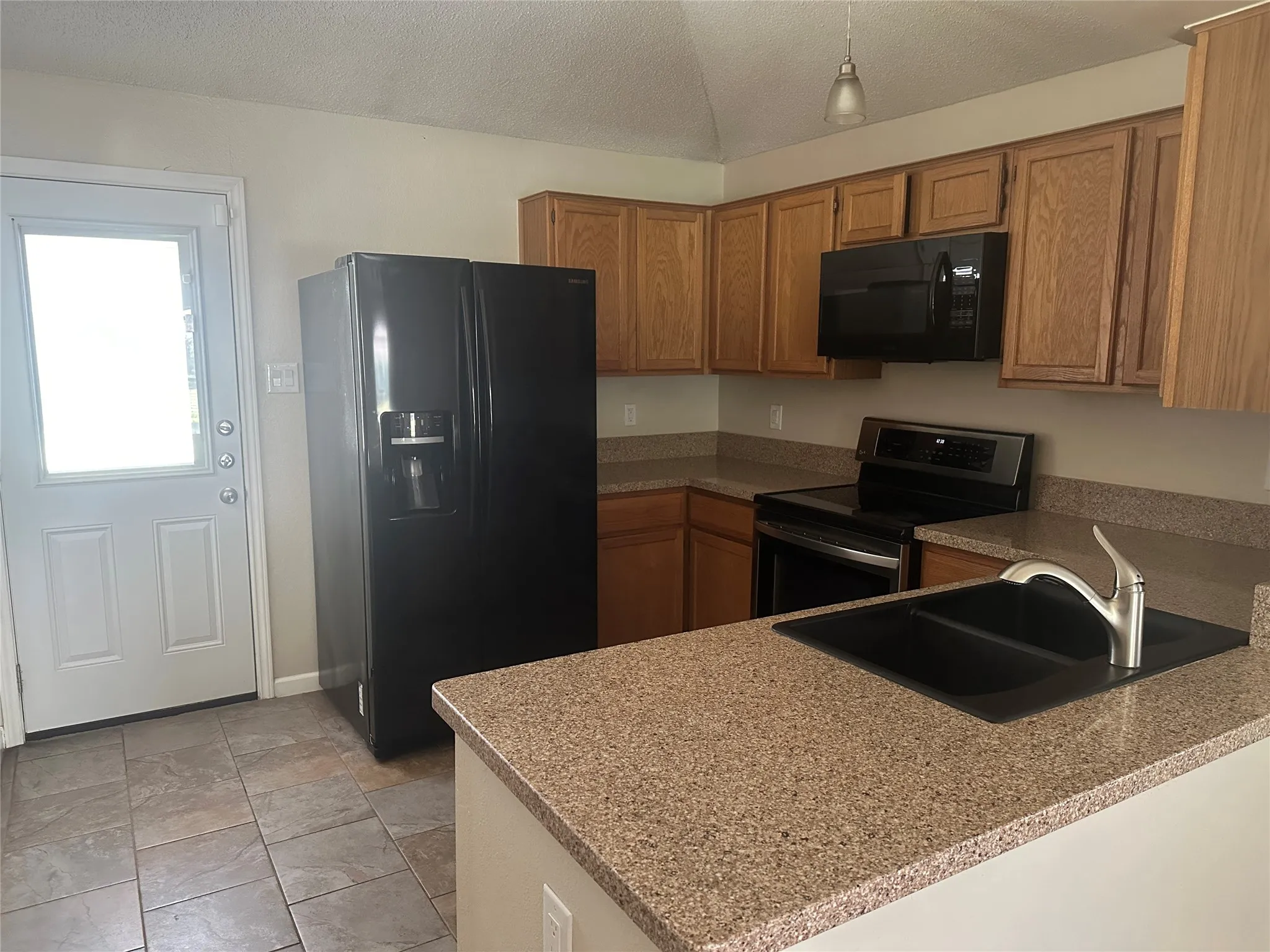 Duplex For Rent in Tarrant County , 2305 Dalewood Lane, Bedford, Texas 76022, 2 Bedroom, 2 Bathroom, Garage spaces, 1,070 Sqft, built in 1985, mls#21390562, Real Estate Agent in Bedford, Homes For Rent in Tarrant county, Homes For Rent in Bedford, Realtor in Bedford Texas, Real Estate Brokerage Independent Realty Texas, Luminita Cordes Realtor