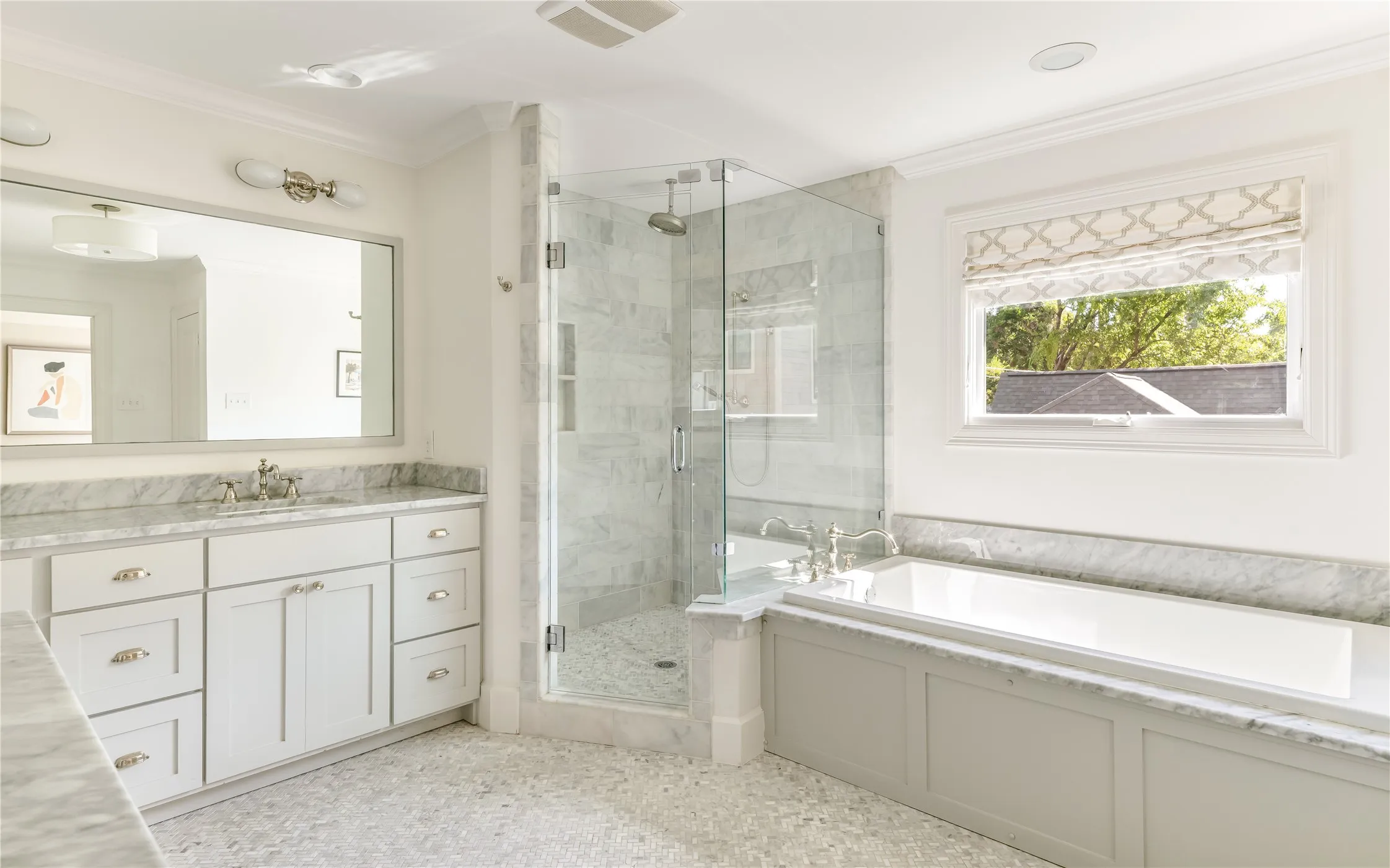 Single Family Residence For Sale in Dallas County , 5539 Ridgedale Avenue, Dallas, Texas 75206, 4 Bedroom, 4 Bathroom, 2 Garage spaces, 3,087 Sqft, built in 1926, mls#21388982, Real Estate Agent in Dallas, Homes For Sale in Dallas county, Homes For Sale in Dallas, Realtor in Dallas Texas, Real Estate Brokerage Independent Realty Texas, Luminita Cordes Realtor