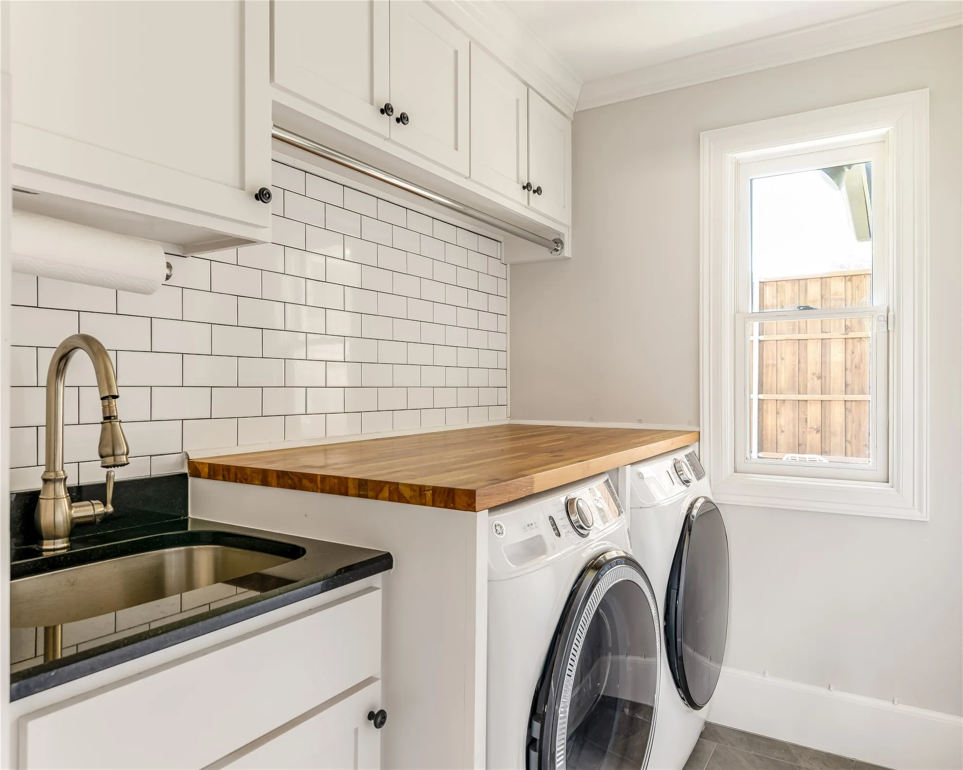 Single Family Residence For Sale in Dallas County , 5539 Ridgedale Avenue, Dallas, Texas 75206, 4 Bedroom, 4 Bathroom, 2 Garage spaces, 3,087 Sqft, built in 1926, mls#21388982, Real Estate Agent in Dallas, Homes For Sale in Dallas county, Homes For Sale in Dallas, Realtor in Dallas Texas, Real Estate Brokerage Independent Realty Texas, Luminita Cordes Realtor