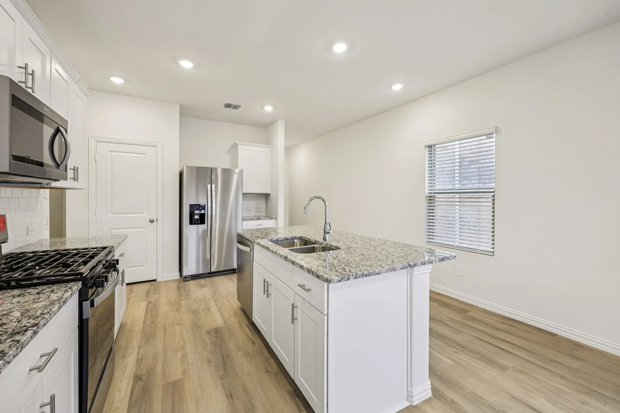 Photo is not of the actual home, but is an inspirational photo of builder’s model home and may depict options, furnishings, and/or decorator features that are not included.