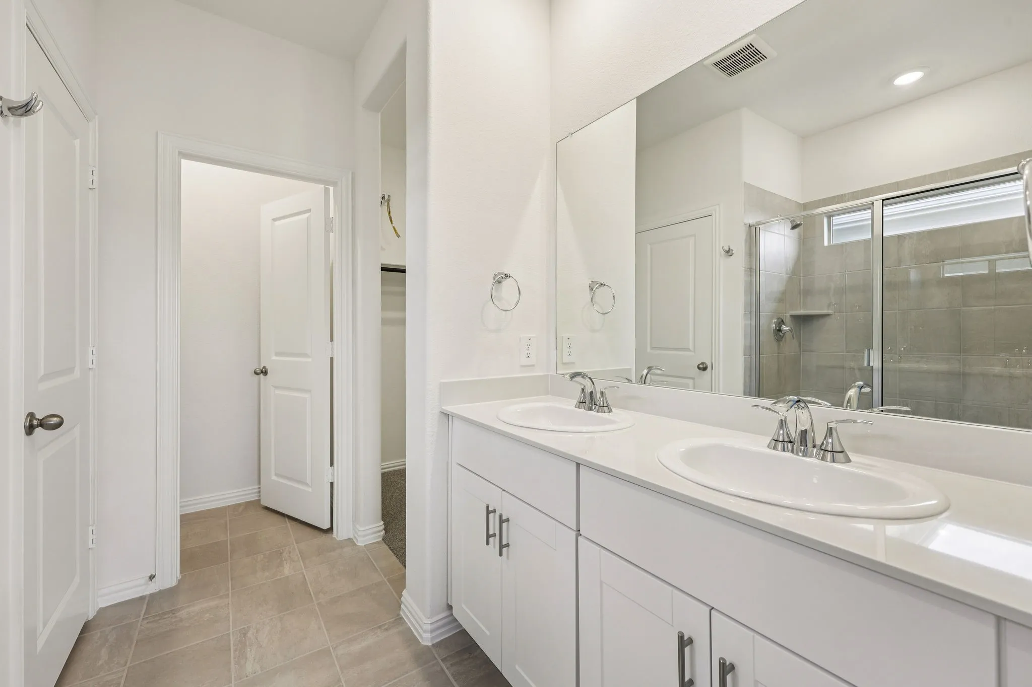 Photo is not of the actual home, but is an inspirational photo of builder’s model home and may depict options, furnishings, and/or decorator features that are not included.