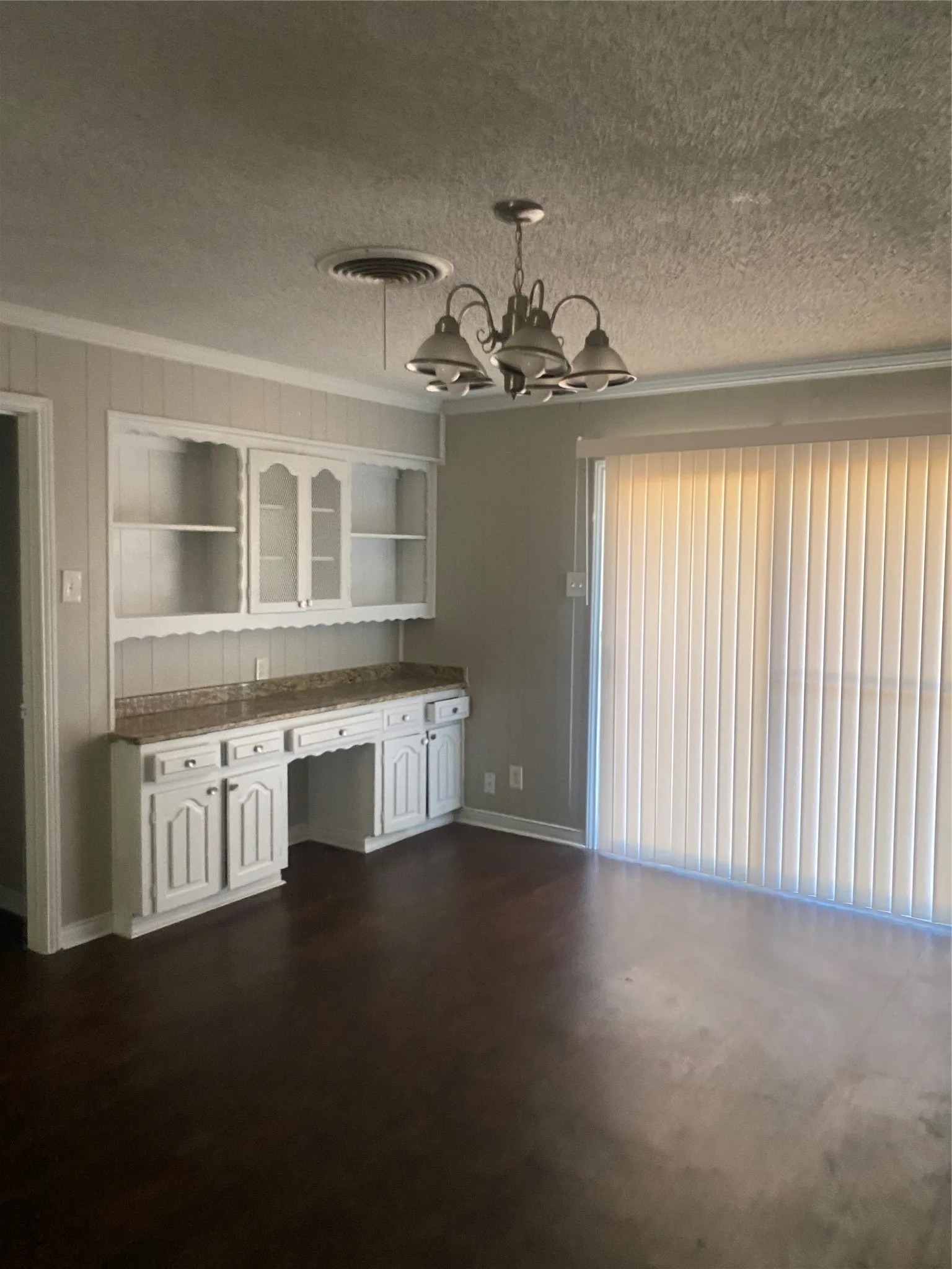 Single Family Residence For Rent in Dallas County , 6541 Rock Canyon Trail, Dallas, Texas 75232, 3 Bedroom, 2 Bathroom, 2 Garage spaces, 1,854 Sqft, built in 1966, mls#21390585, Real Estate Agent in Dallas, Homes For Rent in Dallas county, Homes For Rent in Dallas, Realtor in Dallas Texas, Real Estate Brokerage Independent Realty Texas, Luminita Cordes Realtor