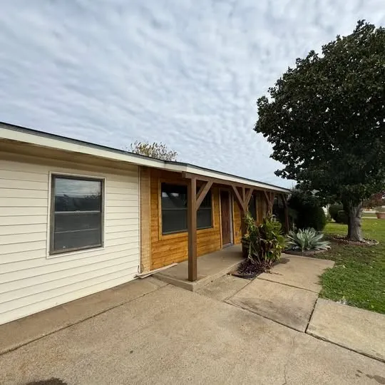 Single Family Residence For Rent in Dallas County , 3319 Forest Lane, Dallas, Texas 75234, 3 Bedroom, 2 Bathroom, Garage spaces, 1,392 Sqft, built in 1960, mls#21390503, Real Estate Agent in Dallas, Homes For Rent in Dallas county, Homes For Rent in Dallas, Realtor in Dallas Texas, Real Estate Brokerage Independent Realty Texas, Luminita Cordes Realtor