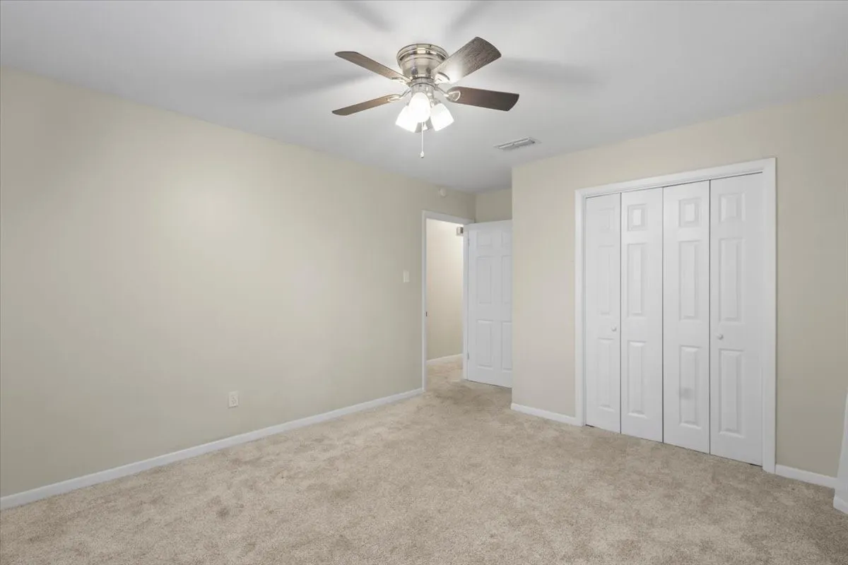 Single Family Residence For Sale in Gregg County , 220 Private Road 3487, Kilgore, Texas 75662, 3 Bedroom, 2 Bathroom, Garage spaces, 1,514 Sqft, built in 1968, mls#21390595, Real Estate Agent in Kilgore, Homes For Sale in Gregg county, Homes For Sale in Kilgore, Realtor in Kilgore Texas, Real Estate Brokerage Independent Realty Texas, Luminita Cordes Realtor