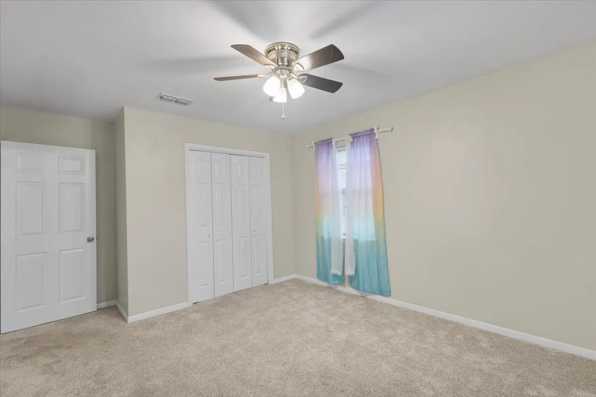 Single Family Residence For Sale in Gregg County , 220 Private Road 3487, Kilgore, Texas 75662, 3 Bedroom, 2 Bathroom, Garage spaces, 1,514 Sqft, built in 1968, mls#21390595, Real Estate Agent in Kilgore, Homes For Sale in Gregg county, Homes For Sale in Kilgore, Realtor in Kilgore Texas, Real Estate Brokerage Independent Realty Texas, Luminita Cordes Realtor