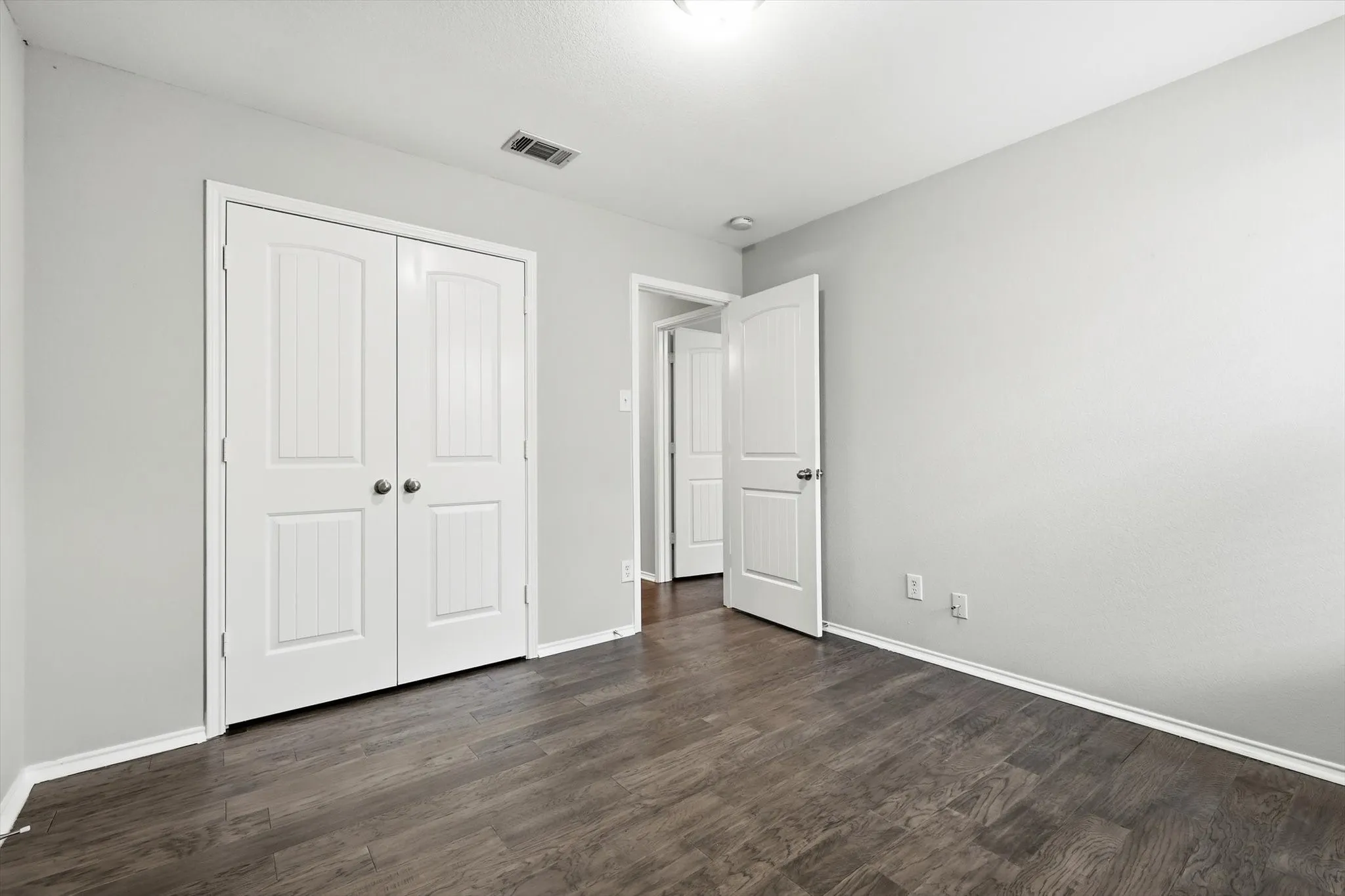 Single Family Residence For Rent in Collin County , 652 Lincoln Avenue, Lavon, Texas 75166, 3 Bedroom, 2 Bathroom, 2 Garage spaces, 1,740 Sqft, built in 2010, mls#21390601, Real Estate Agent in Lavon, Homes For Rent in Collin county, Homes For Rent in Lavon, Realtor in Lavon Texas, Real Estate Brokerage Independent Realty Texas, Luminita Cordes Realtor