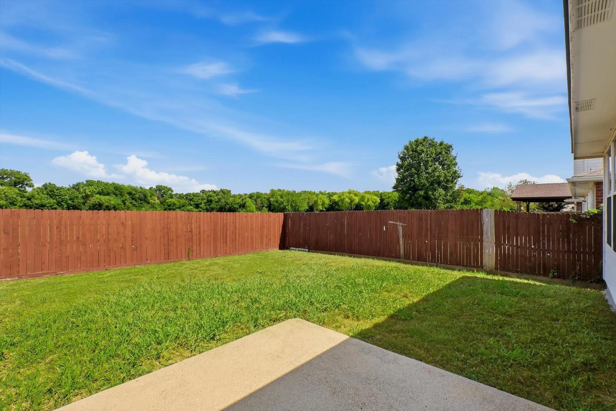 Single Family Residence For Rent in Collin County , 652 Lincoln Avenue, Lavon, Texas 75166, 3 Bedroom, 2 Bathroom, 2 Garage spaces, 1,740 Sqft, built in 2010, mls#21390601, Real Estate Agent in Lavon, Homes For Rent in Collin county, Homes For Rent in Lavon, Realtor in Lavon Texas, Real Estate Brokerage Independent Realty Texas, Luminita Cordes Realtor