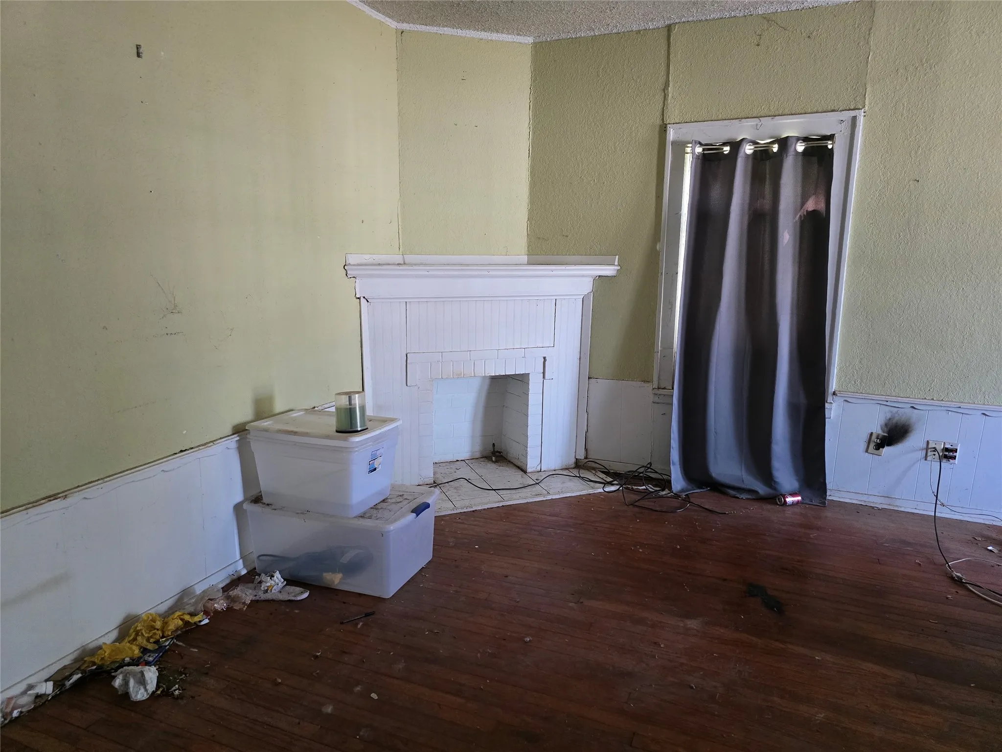Single Family Residence For Sale in Taylor County , 1829 S 13th Street, Abilene, Texas 79602, 3 Bedroom, 1 Bathroom, Garage spaces, 1,338 Sqft, built in 1927, mls#21390602, Real Estate Agent in Abilene, Homes For Sale in Taylor county, Homes For Sale in Abilene, Realtor in Abilene Texas, Real Estate Brokerage Independent Realty Texas, Luminita Cordes Realtor