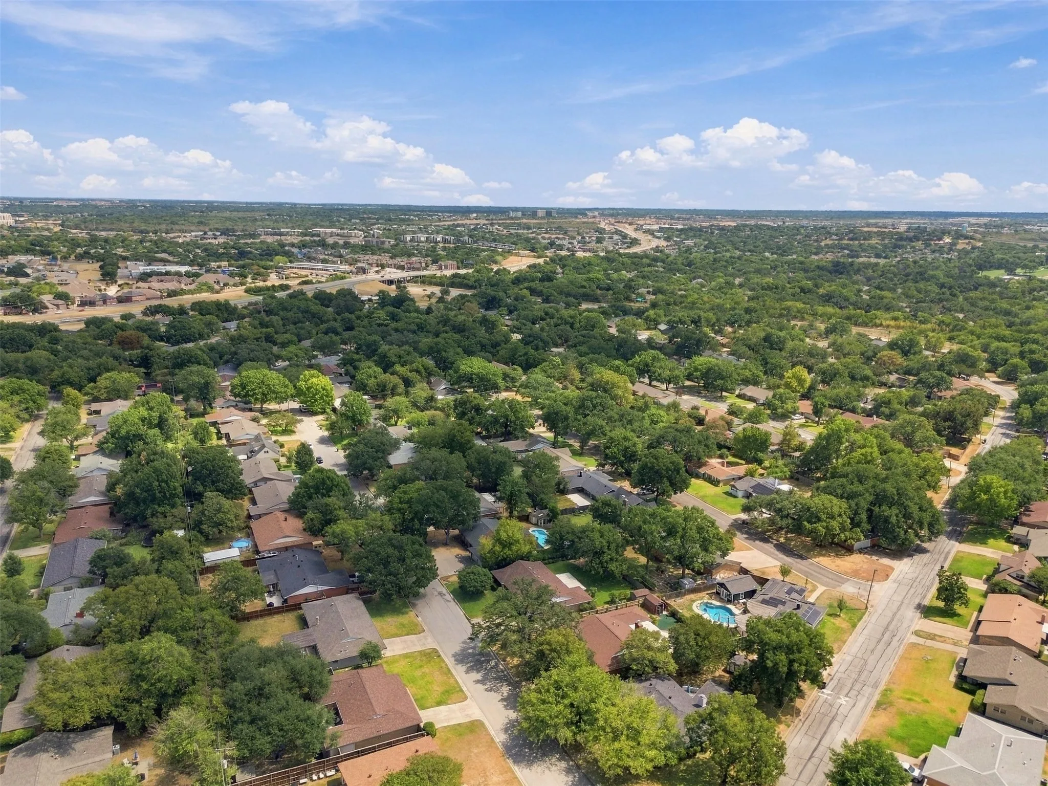 Single Family Residence For Sale in Tarrant County , 7037 Treehaven Road, Fort Worth, Texas 76116, 4 Bedroom, 3 Bathroom, 2 Garage spaces, 1,949 Sqft, built in 1961, mls#21385790, Real Estate Agent in Fort Worth, Homes For Sale in Tarrant county, Homes For Sale in Fort Worth, Realtor in Fort Worth Texas, Real Estate Brokerage Independent Realty Texas, Luminita Cordes Realtor