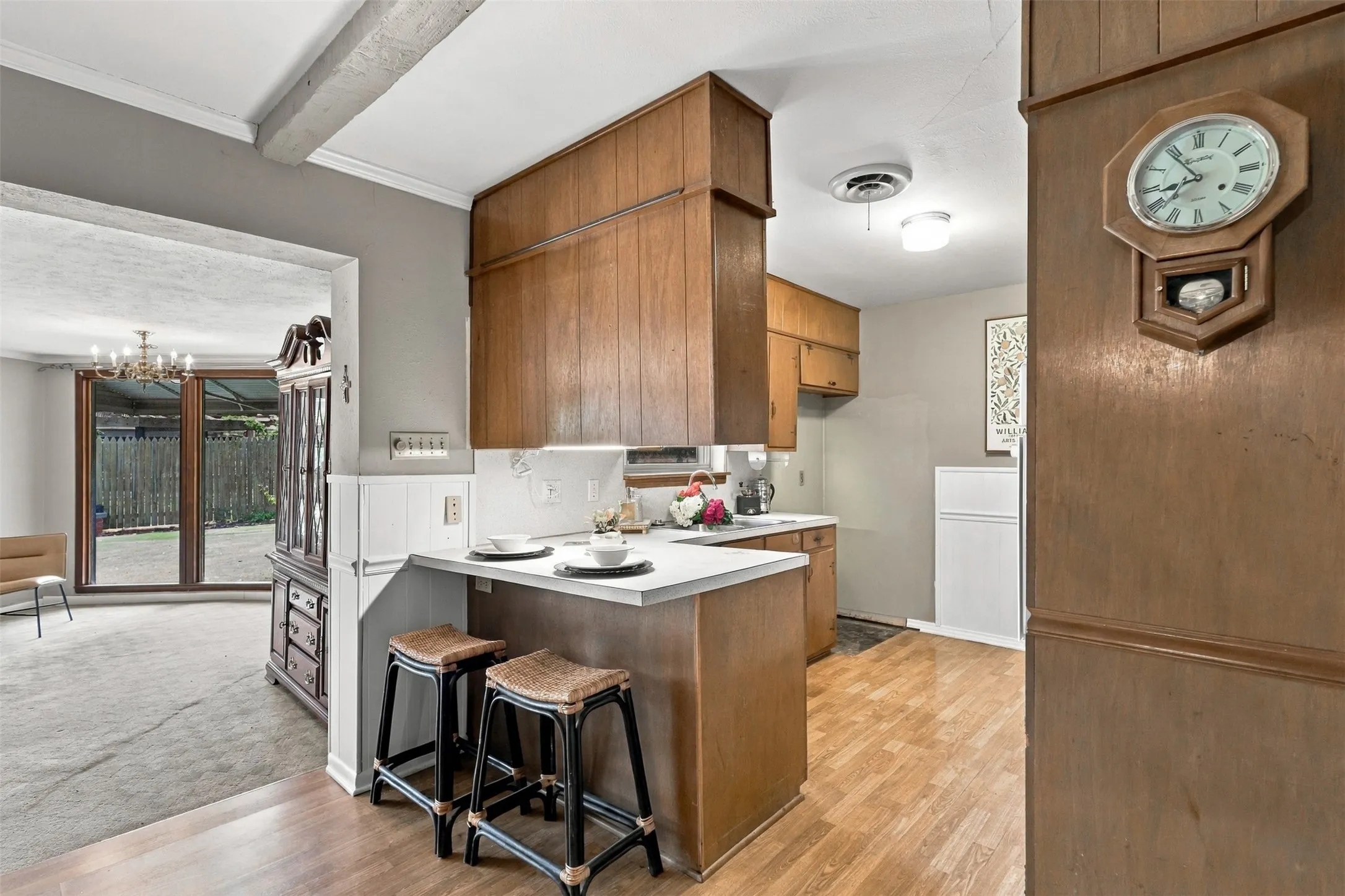 Single Family Residence For Sale in Tarrant County , 7037 Treehaven Road, Fort Worth, Texas 76116, 4 Bedroom, 3 Bathroom, 2 Garage spaces, 1,949 Sqft, built in 1961, mls#21385790, Real Estate Agent in Fort Worth, Homes For Sale in Tarrant county, Homes For Sale in Fort Worth, Realtor in Fort Worth Texas, Real Estate Brokerage Independent Realty Texas, Luminita Cordes Realtor