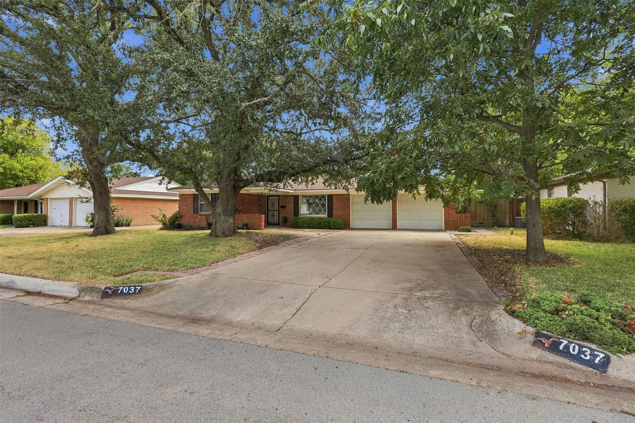 Single Family Residence For Sale